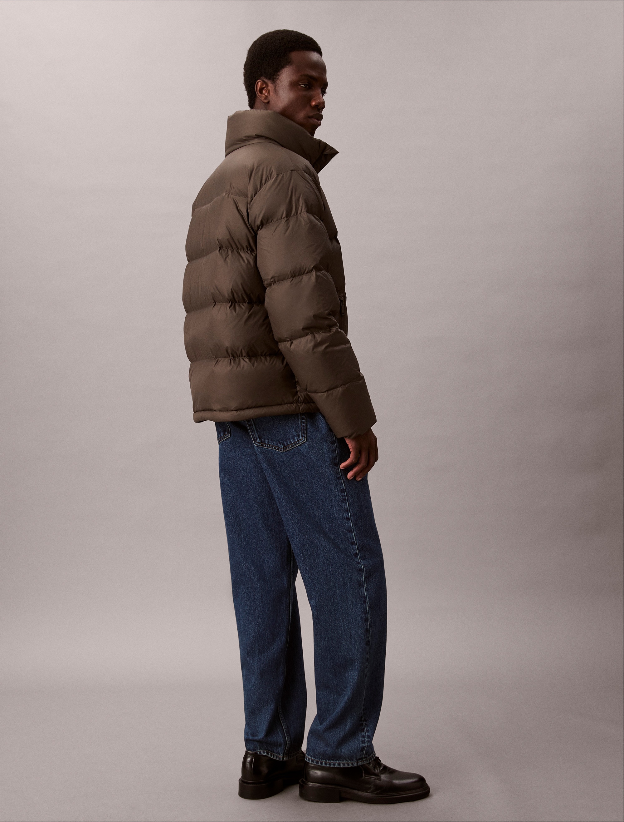 Calvin Klein Steppjacke »LS MDWT NYLON CHNNL DOWN PUFFER«, ohne Kapuze, Mit Rundhalsaussschnitt, regular fit