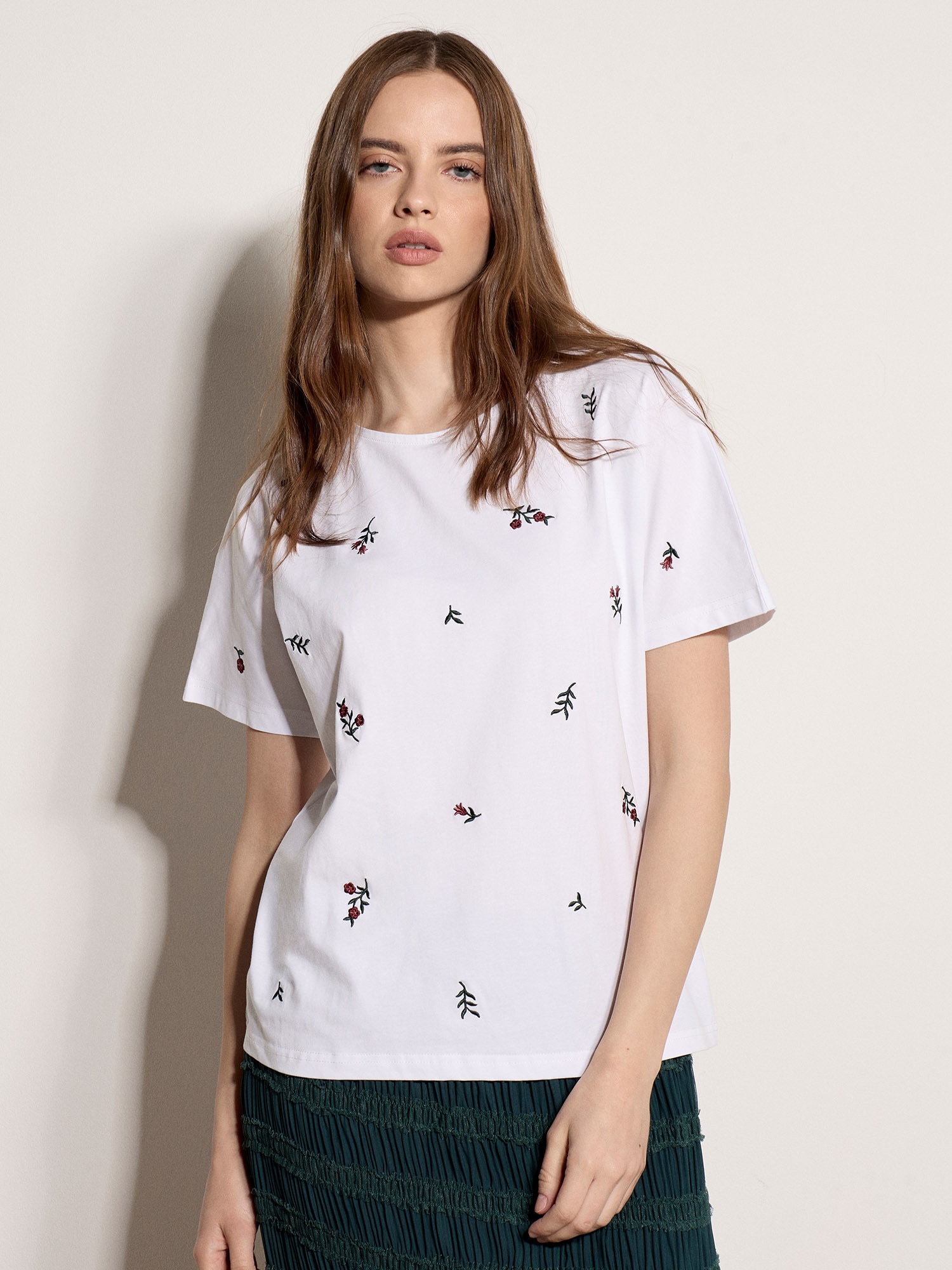 Apricot T-Shirt "Floral besticktes Baumwoll-Shirt"