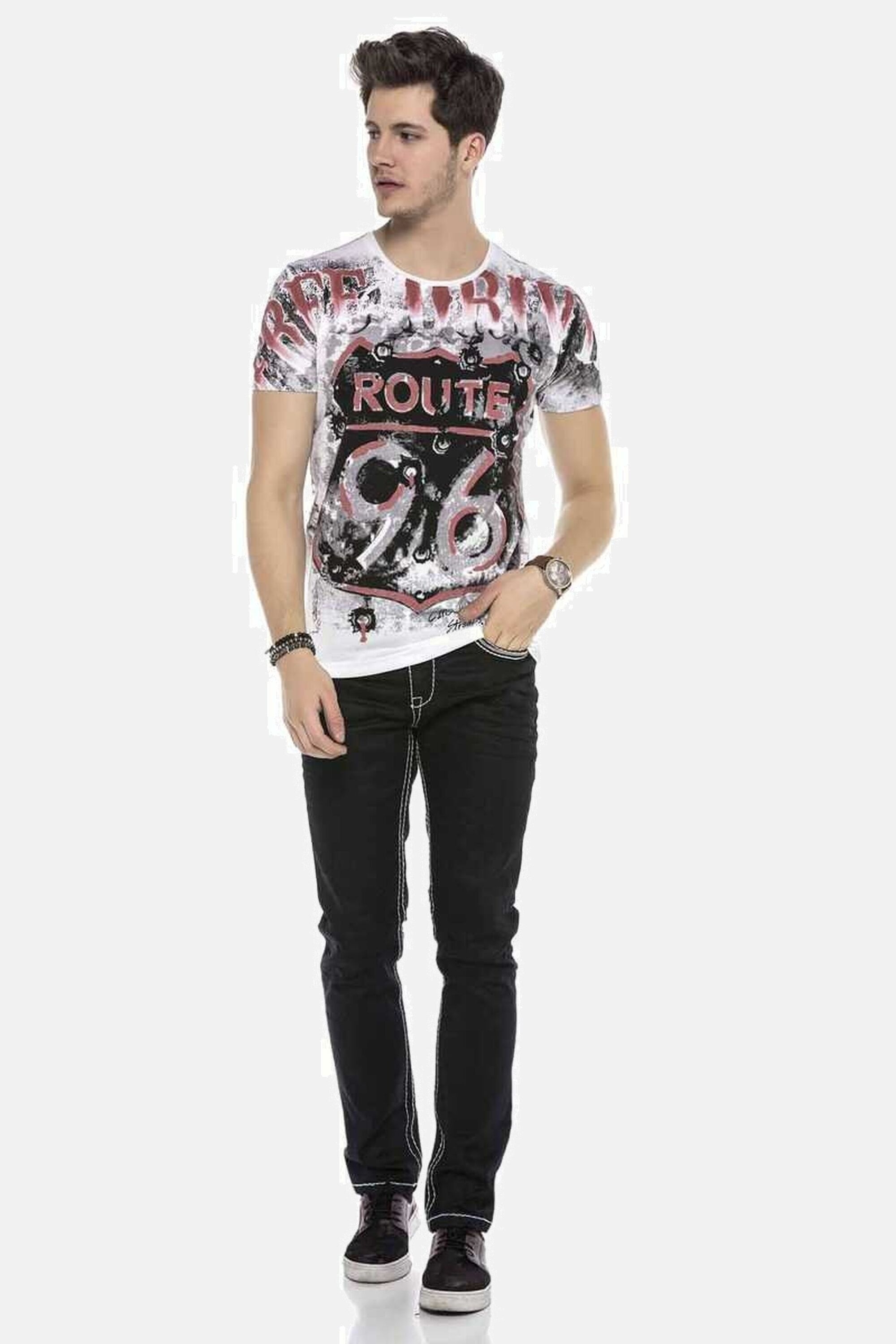 Cipo & Baxx Gerade Jeans »Jeans«, mit farblich abgehobenen Nähten, CD553