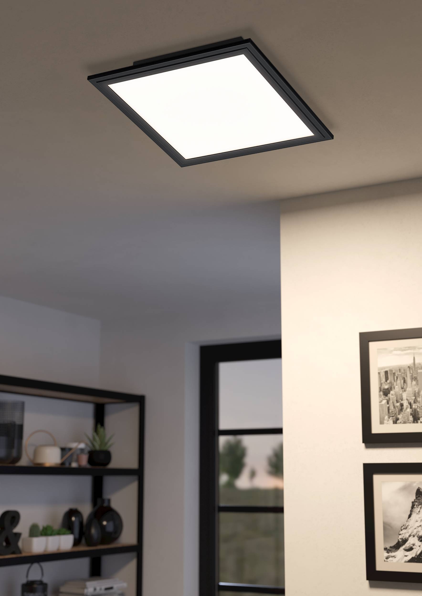 EGLO Deckenleuchte »Salobrena 1 Deckenlampe, weiß und schwarz, Aufbaulampe, Flurlampe« LED-Modul 1 Stk. Neutralweiß Aufbauleuchte für Büro, Flur und Küche, Bürolampe, 30x30 cm