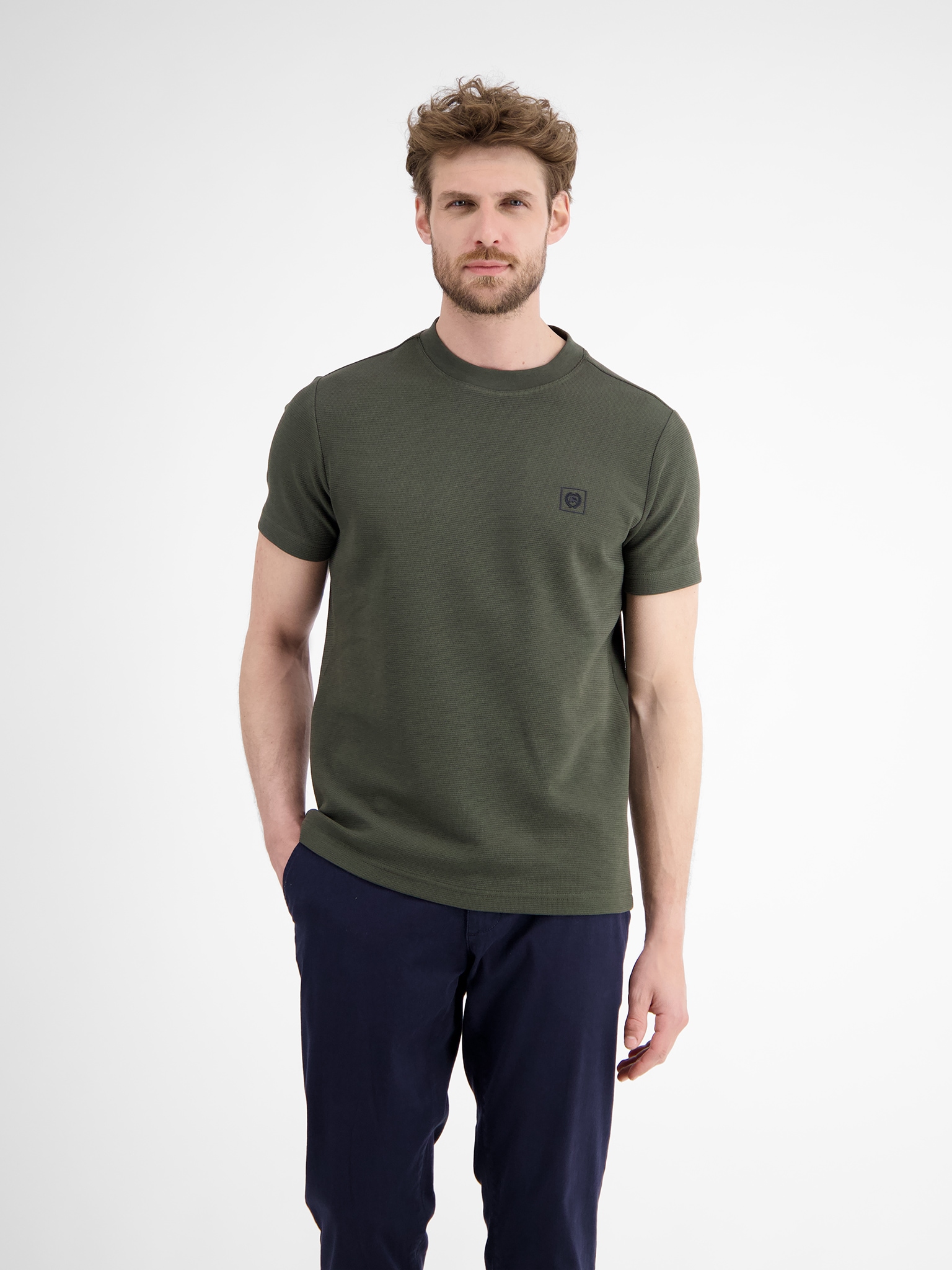 LERROS T-Shirt, in Waffel-Piqué und mit Logo-Badge