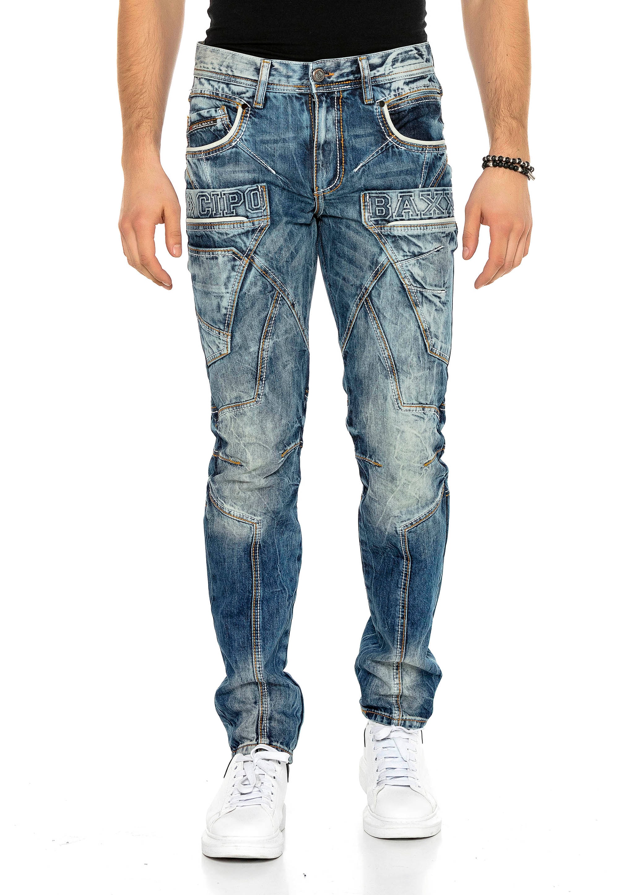 Bequeme Jeans, mit Kontrastnähten und Seitentaschen