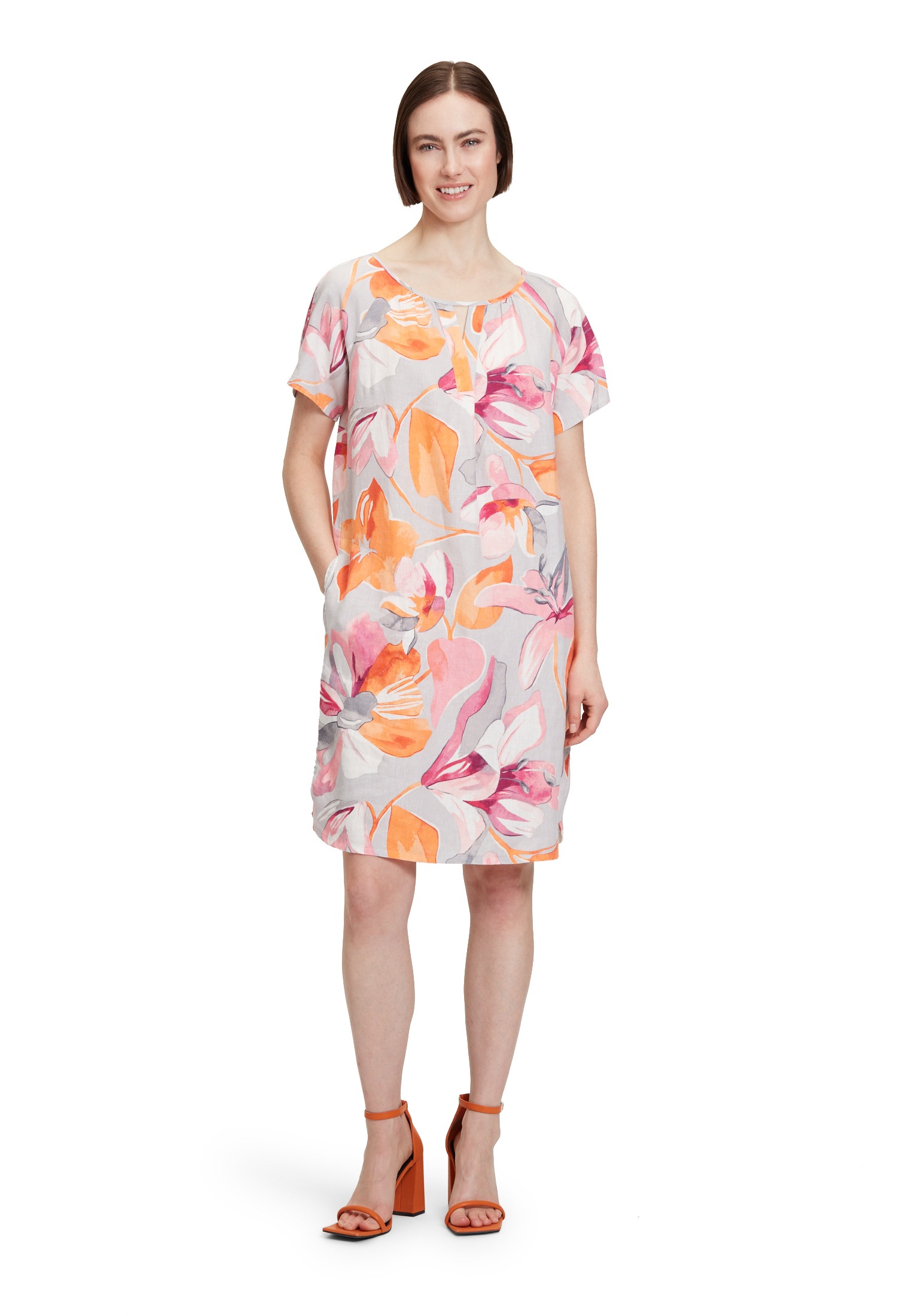 Betty Barclay Sommerkleid »Betty Barclay Sommerkleid kurzarm«, Form
