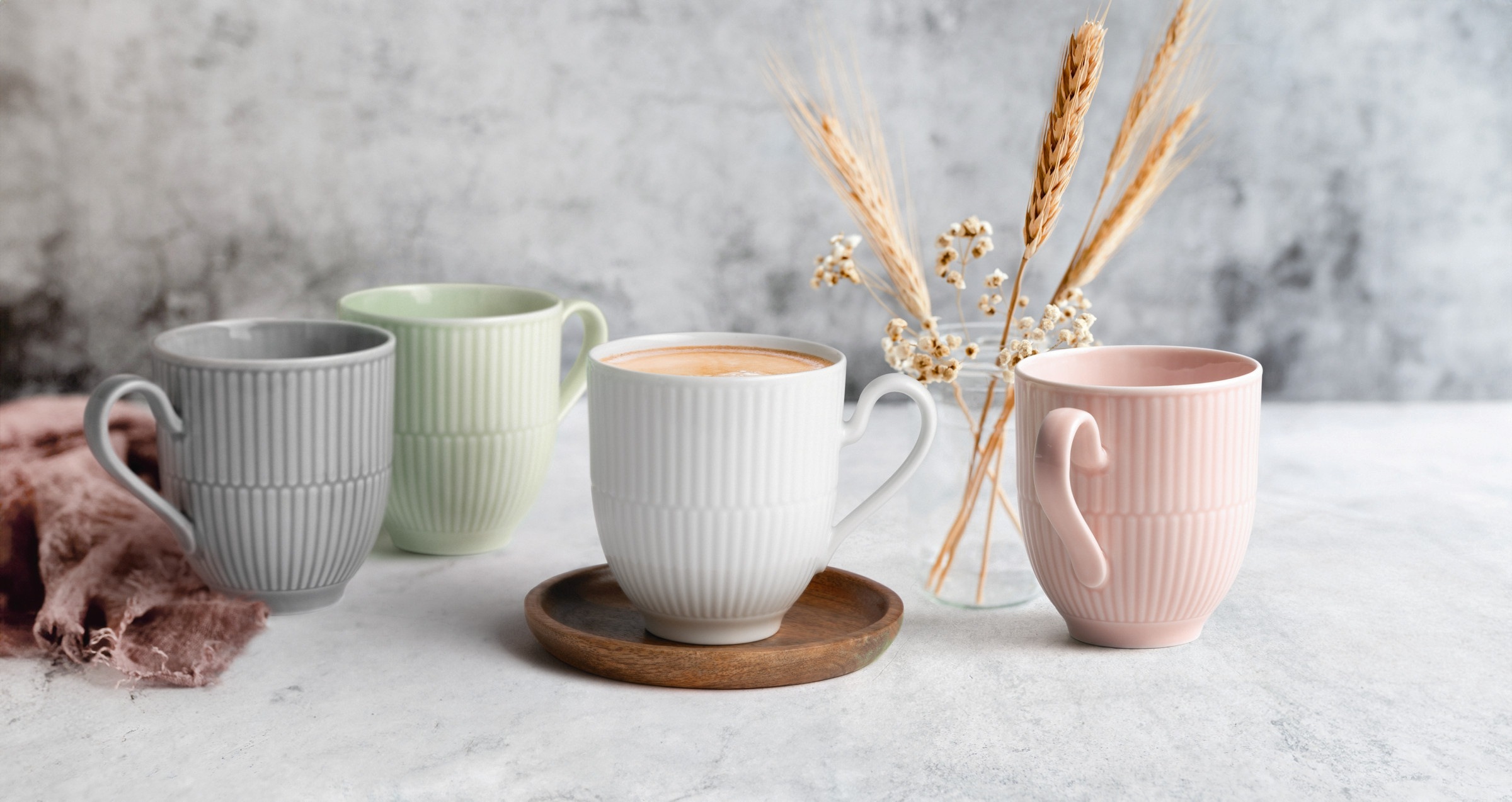 Seltmann Weiden Frühstücks-Geschirrset »Geschirr-Set, 18 Teile, Amina«, (Set, 18 tlg., 6x Becher mit Henkel, 6x Frühstücksteller, 6x Müslischale), Tassen, Untertassen, Teller, Made in Germany, 18 Teile, für 6 Personen