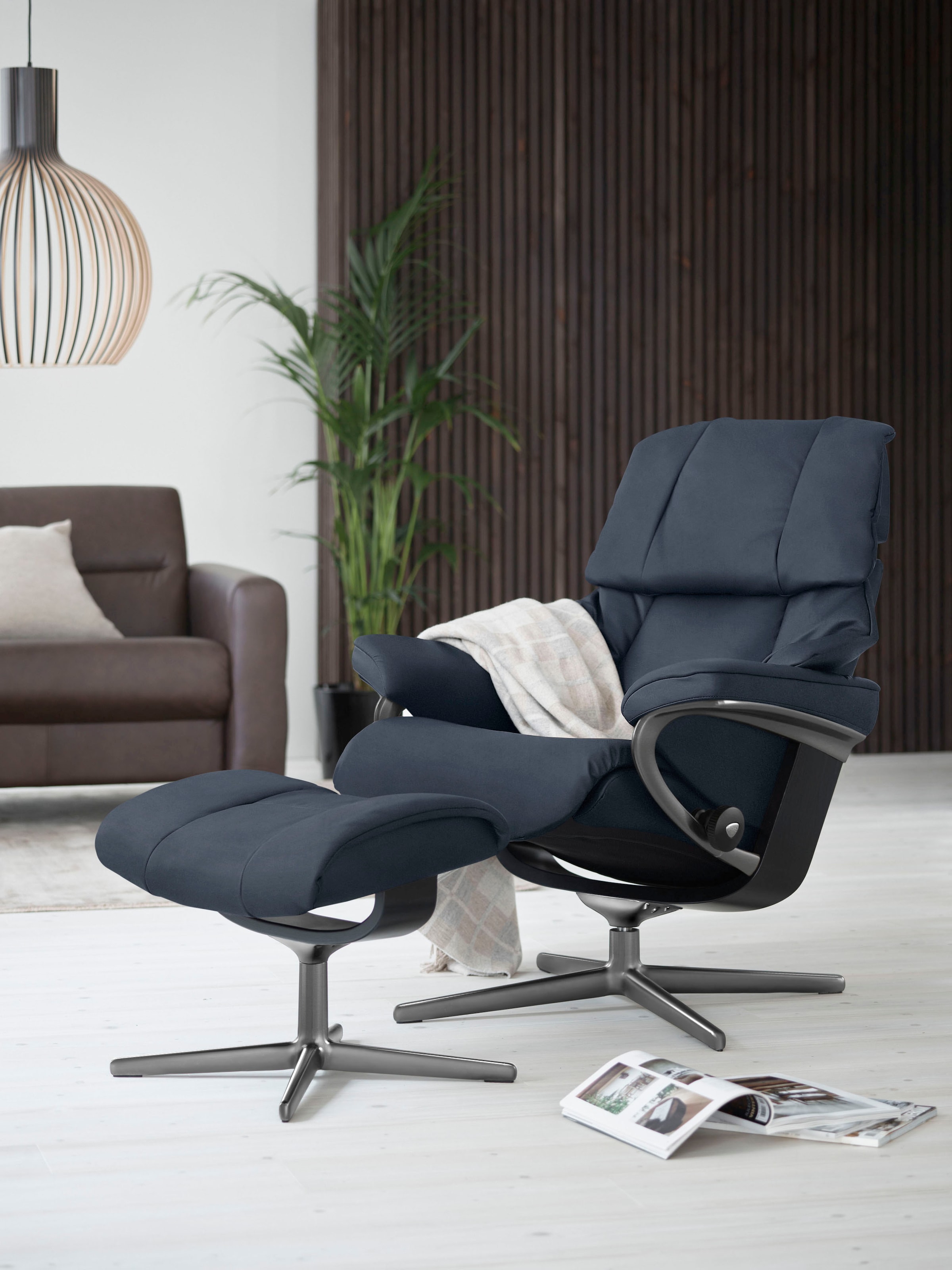 Stressless Relaxsessel "Reno" mit Cross Base, Größe S, M & L, Holzakzent Sc günstig online kaufen