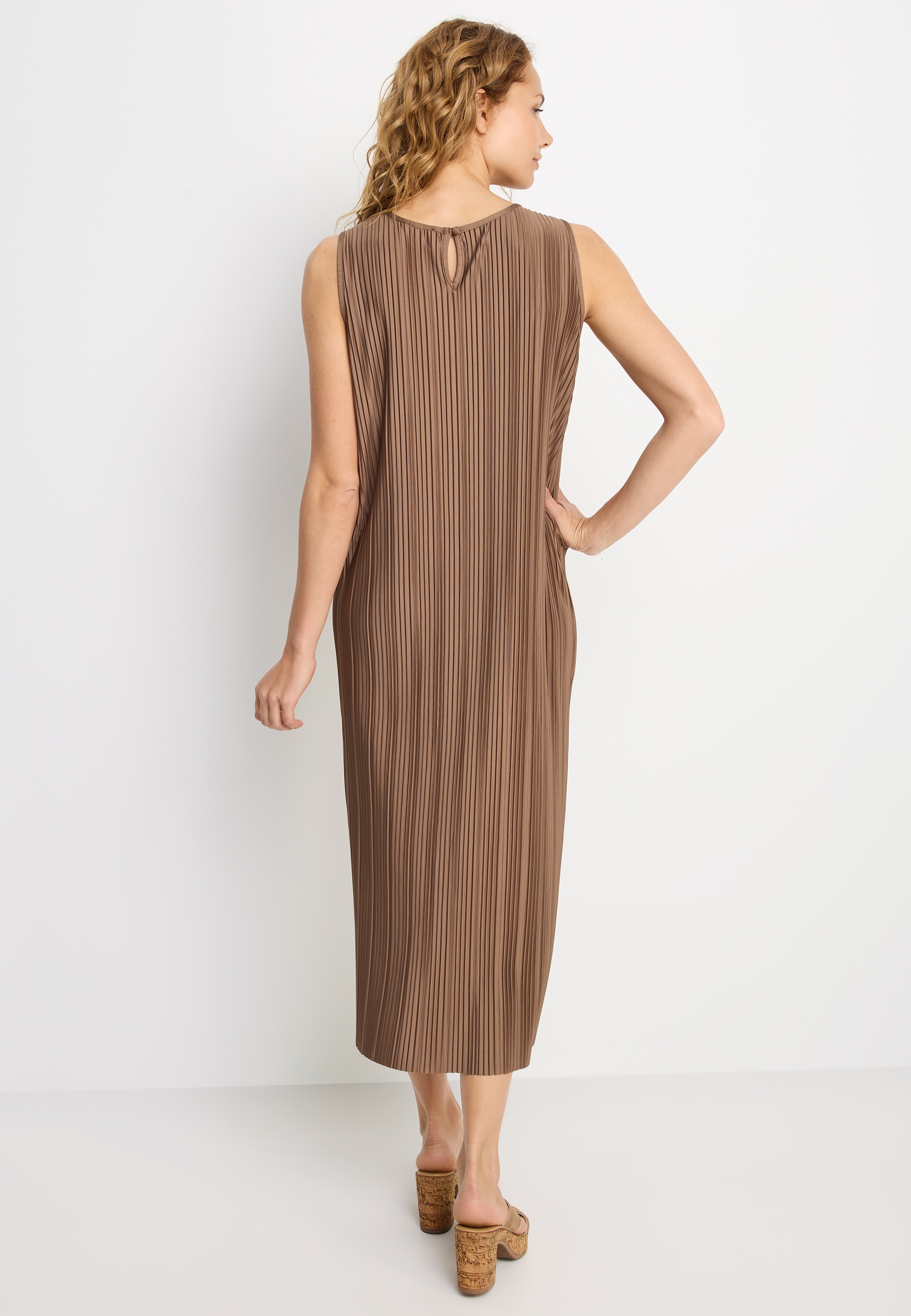 Thumbnail - LASCANA Plisseekleid in Midilänge, Trägerkleid, Sommerkleid