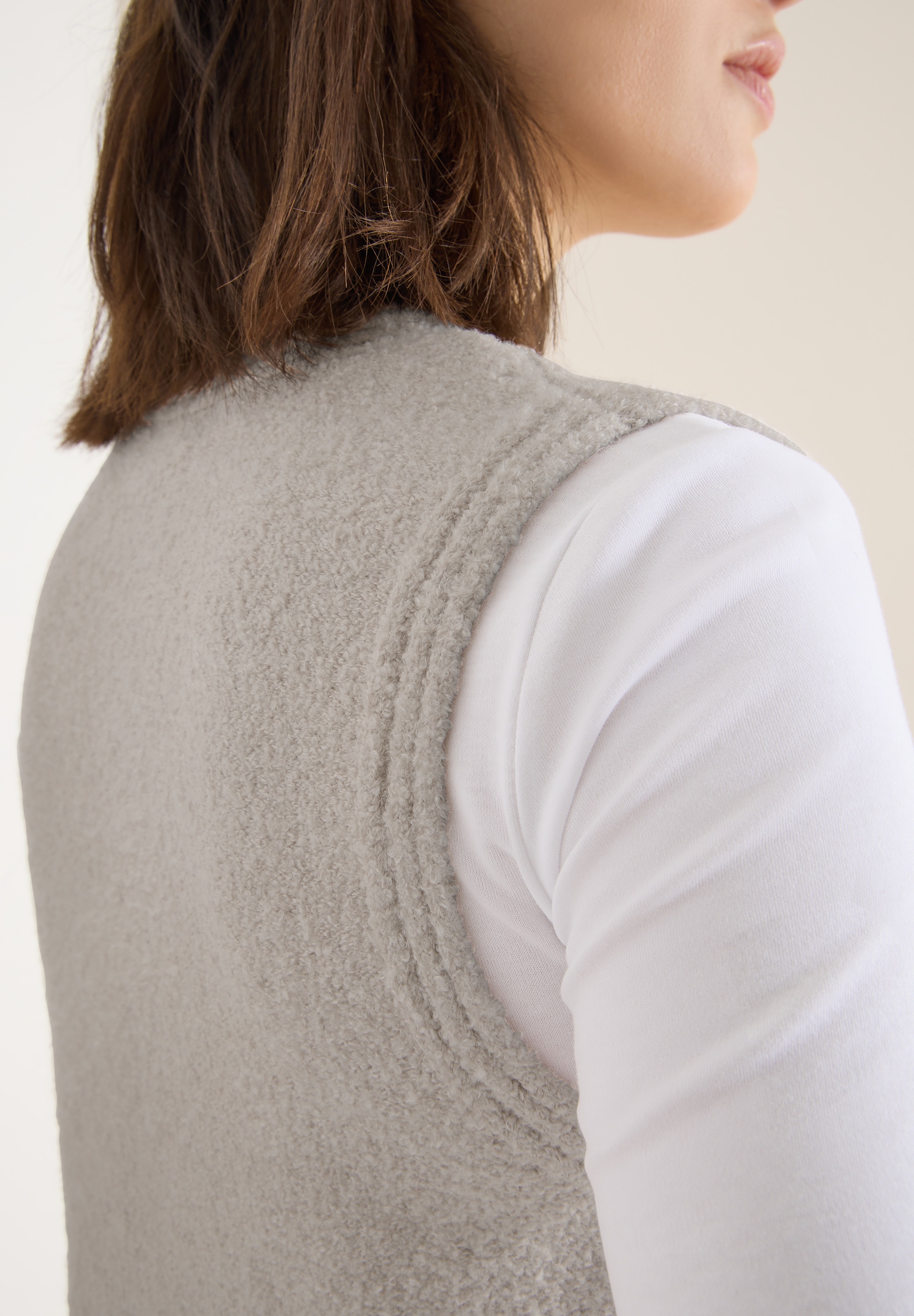 Cecil Strickweste mit Bouclé-Struktur und V-Ausschnitt