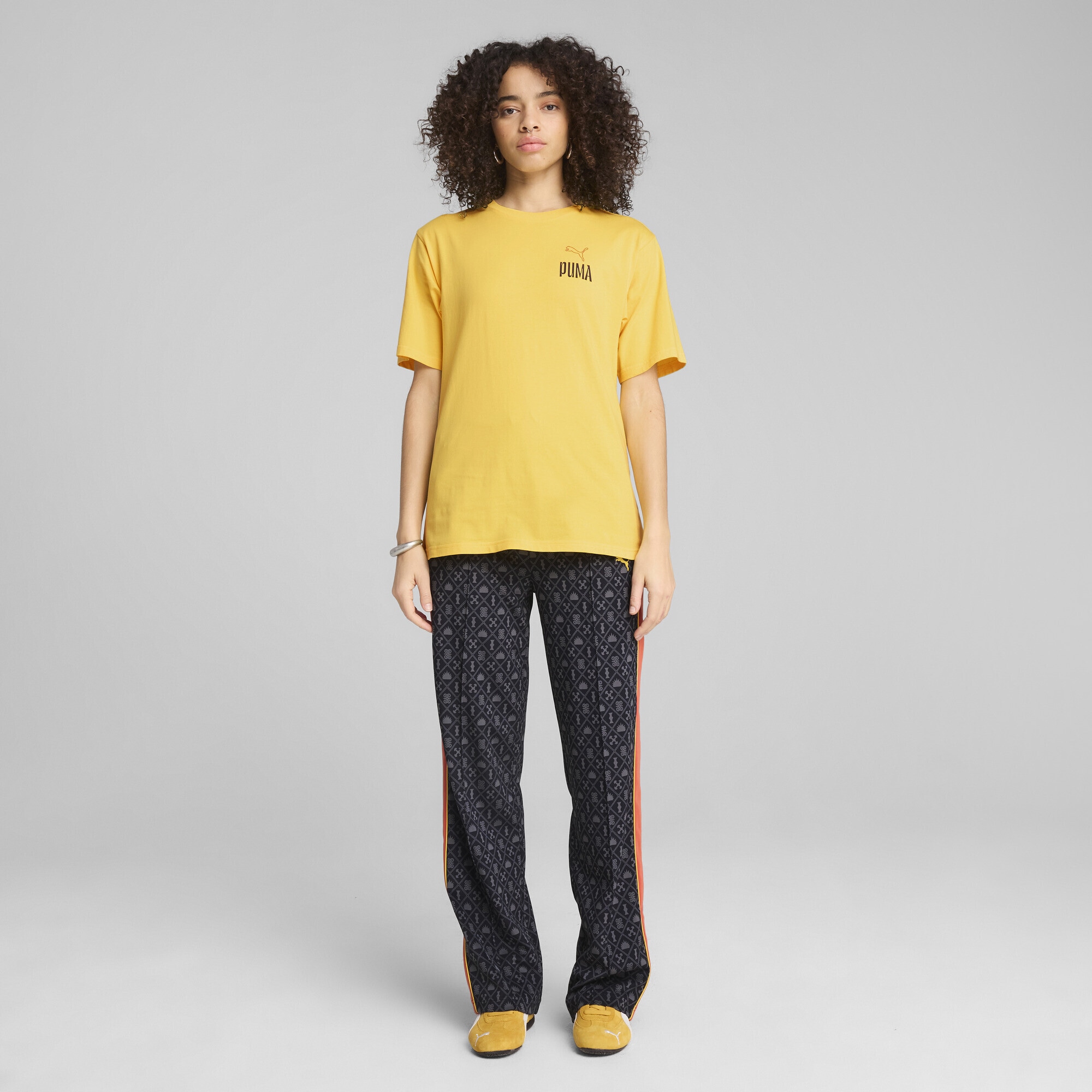 PUMA T-Shirt »Wardrobe Essentials Relaxed Graphic T-Shirt Damen«
