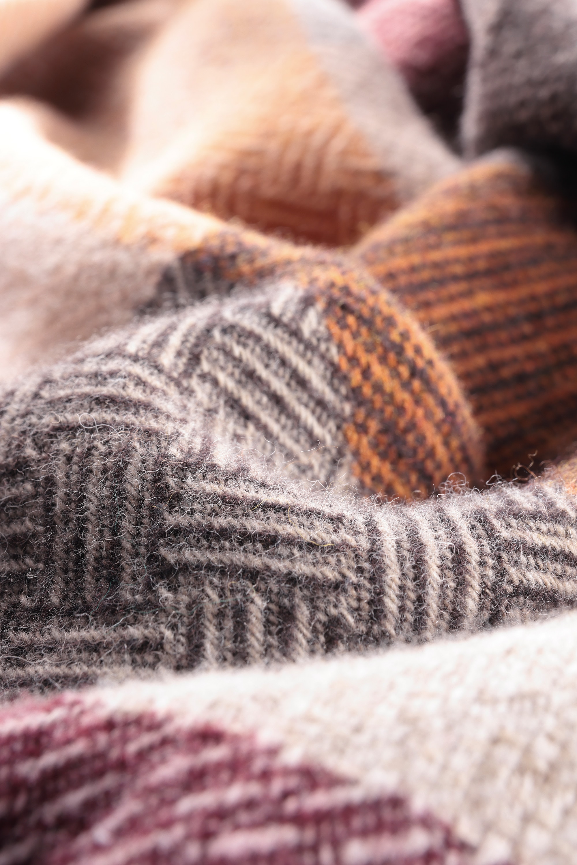 Biederlack Plaid »Plaid Shades mit hochwertigen Fransen«, filigrane Strukturoptik