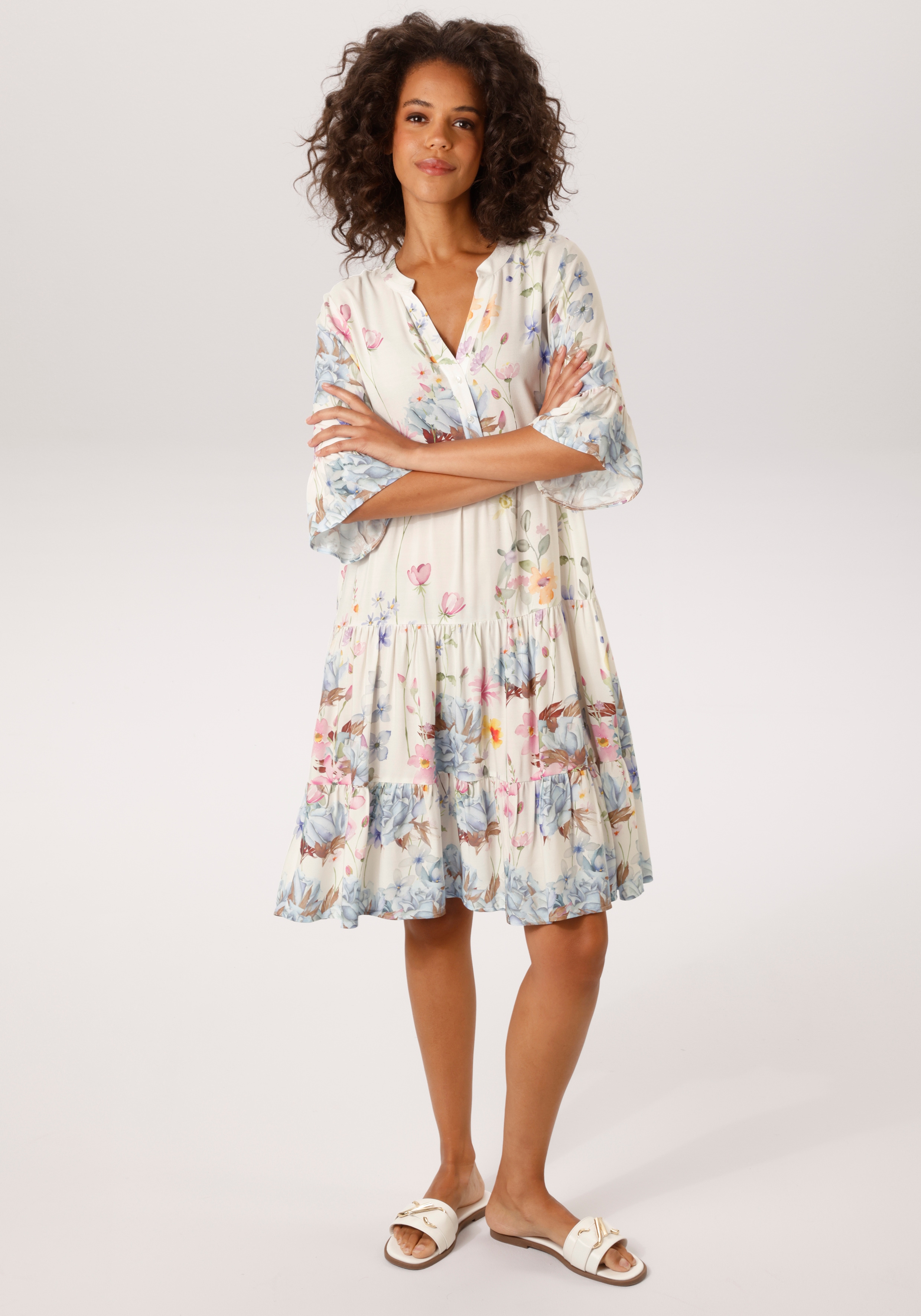 Aniston CASUAL Tunikakleid mit malerischen Blumen bedruckt