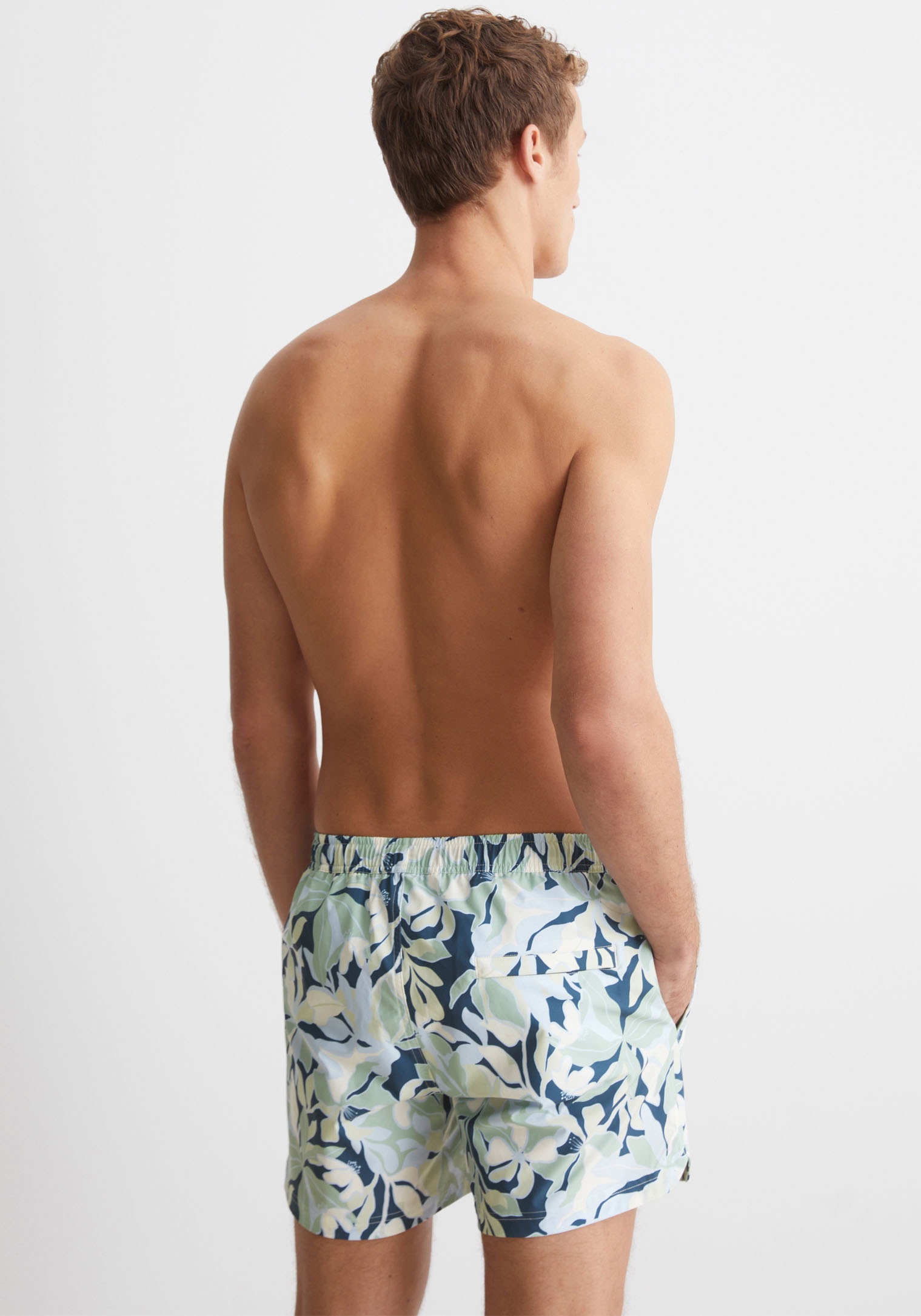 Marc O'Polo Badeshorts »Multicolor Print«, mit floralem Sommer-Look