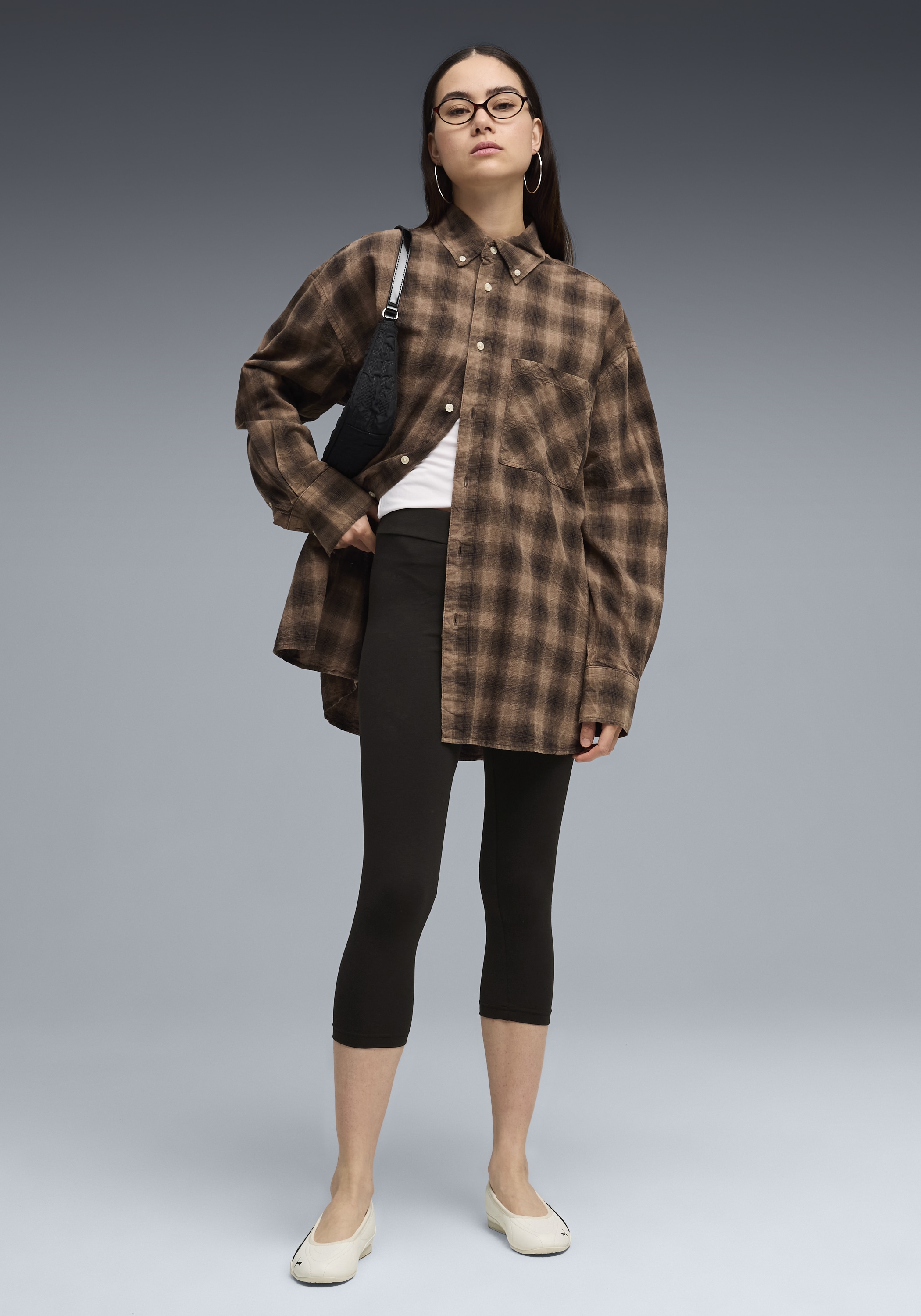 PUMA Leggings »ESS CAPRI LEGGINGS«  sportlicher Stil, für Sportmode und Fitness, aus Baumwollmischung