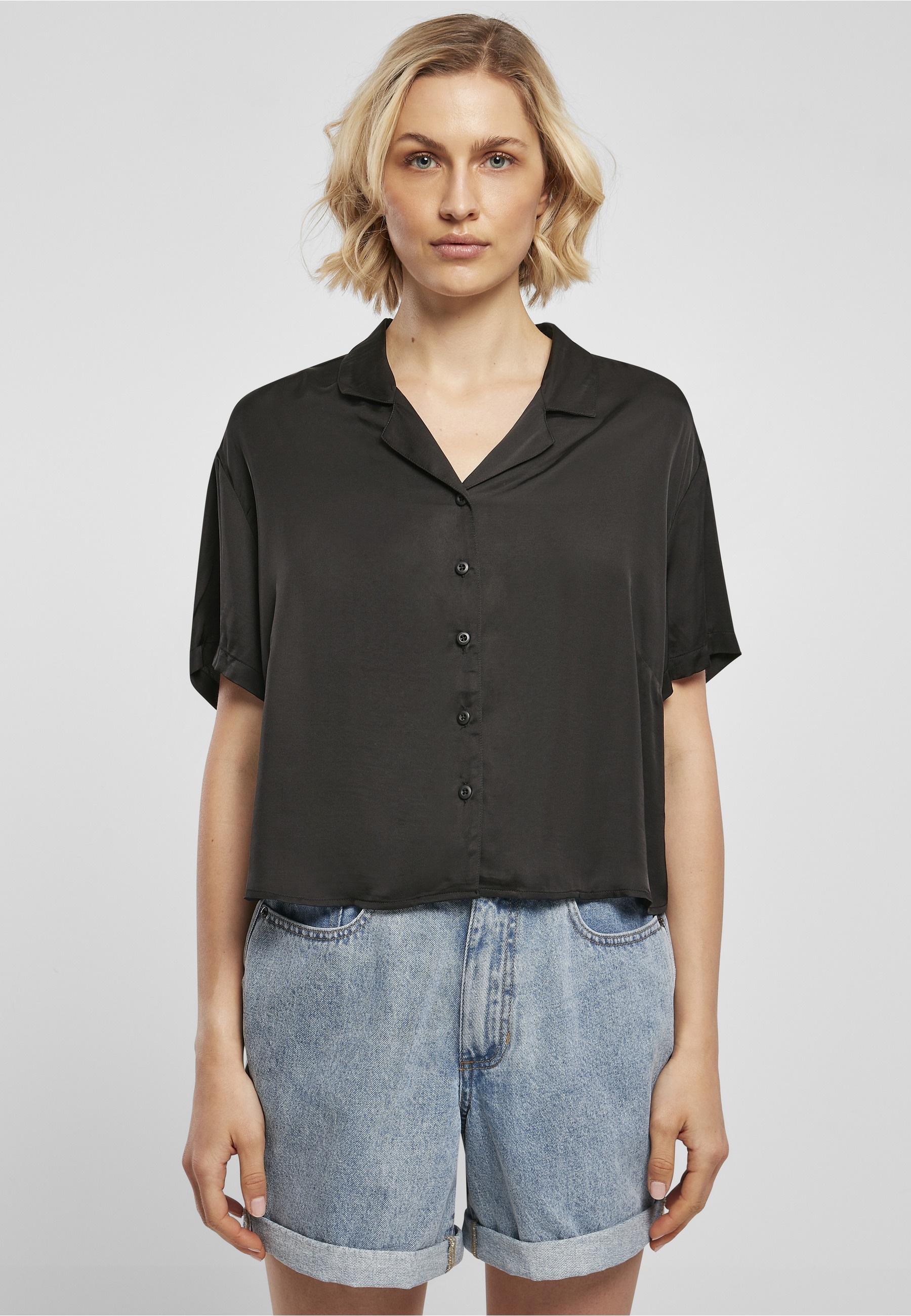 URBAN CLASSICS Kurzarmshirt »Urban Classics Damen Ladies Viscose Satin Resort Shirt« 1 Stk.