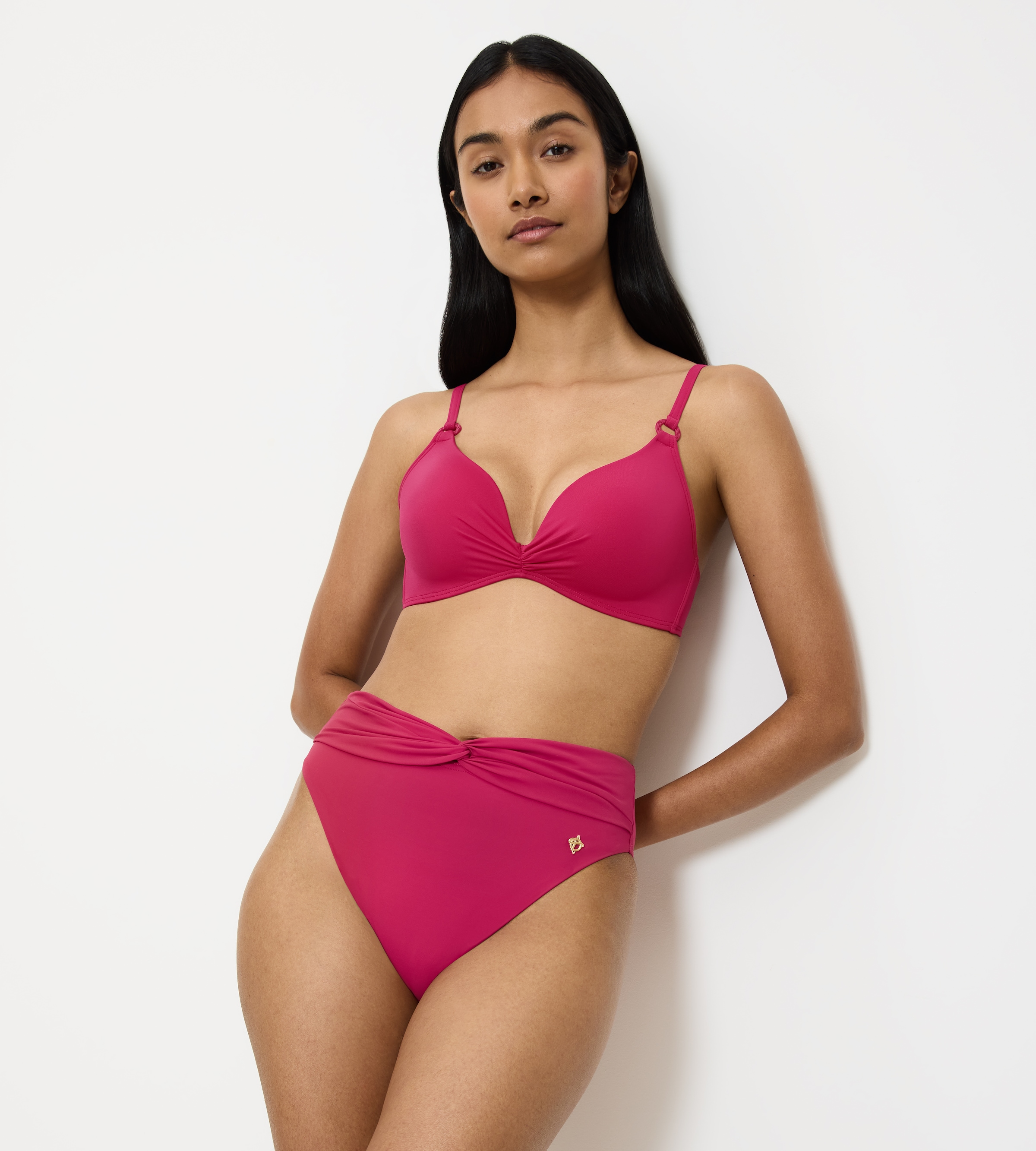 Triumph Bikini-Hose »Summer Twist Highwaist brief«, Eleganz und Komfort