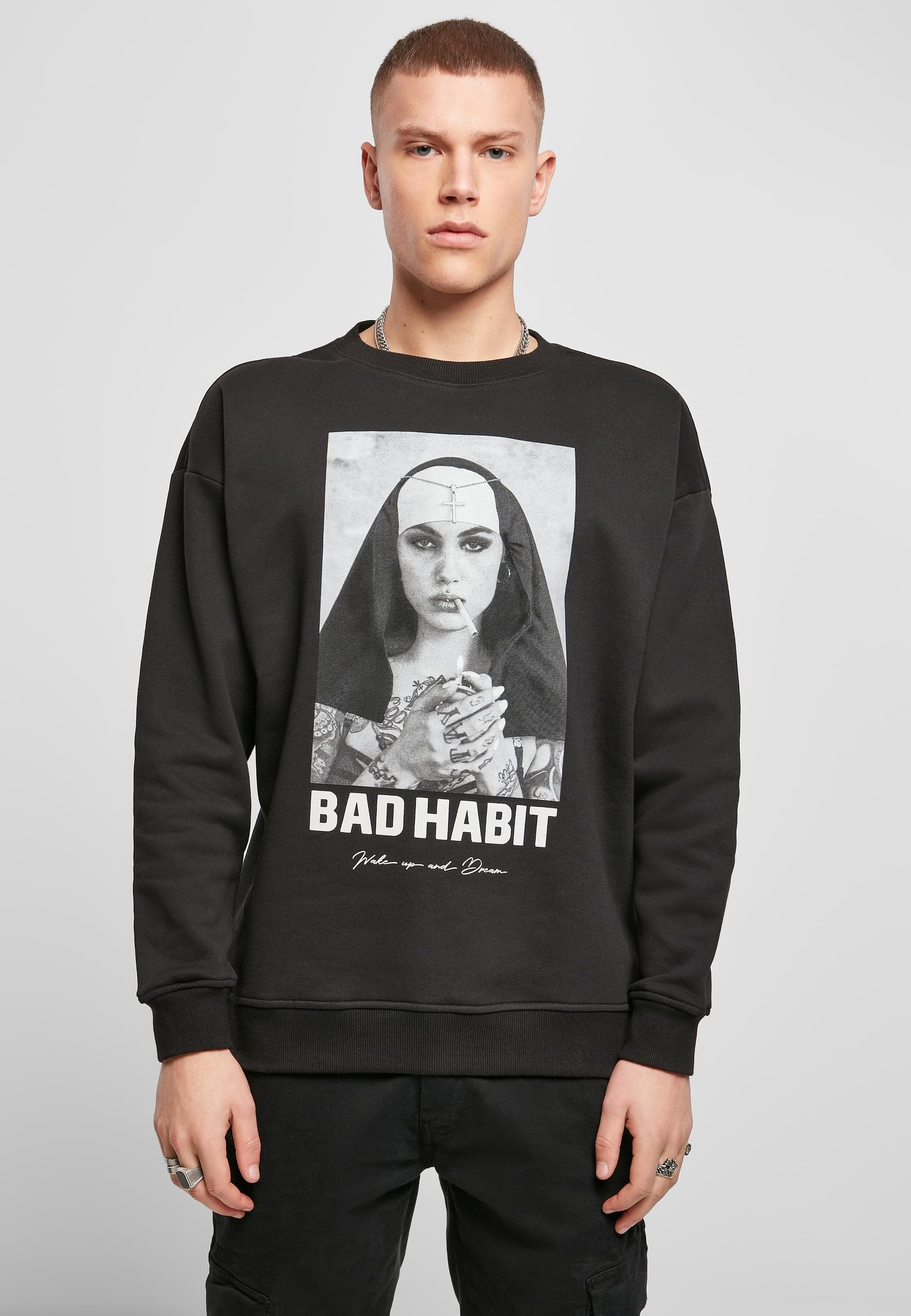 MisterTee Rundhalspullover »MisterTee Herren Bad Habit Crewneck«, (1 tlg.)