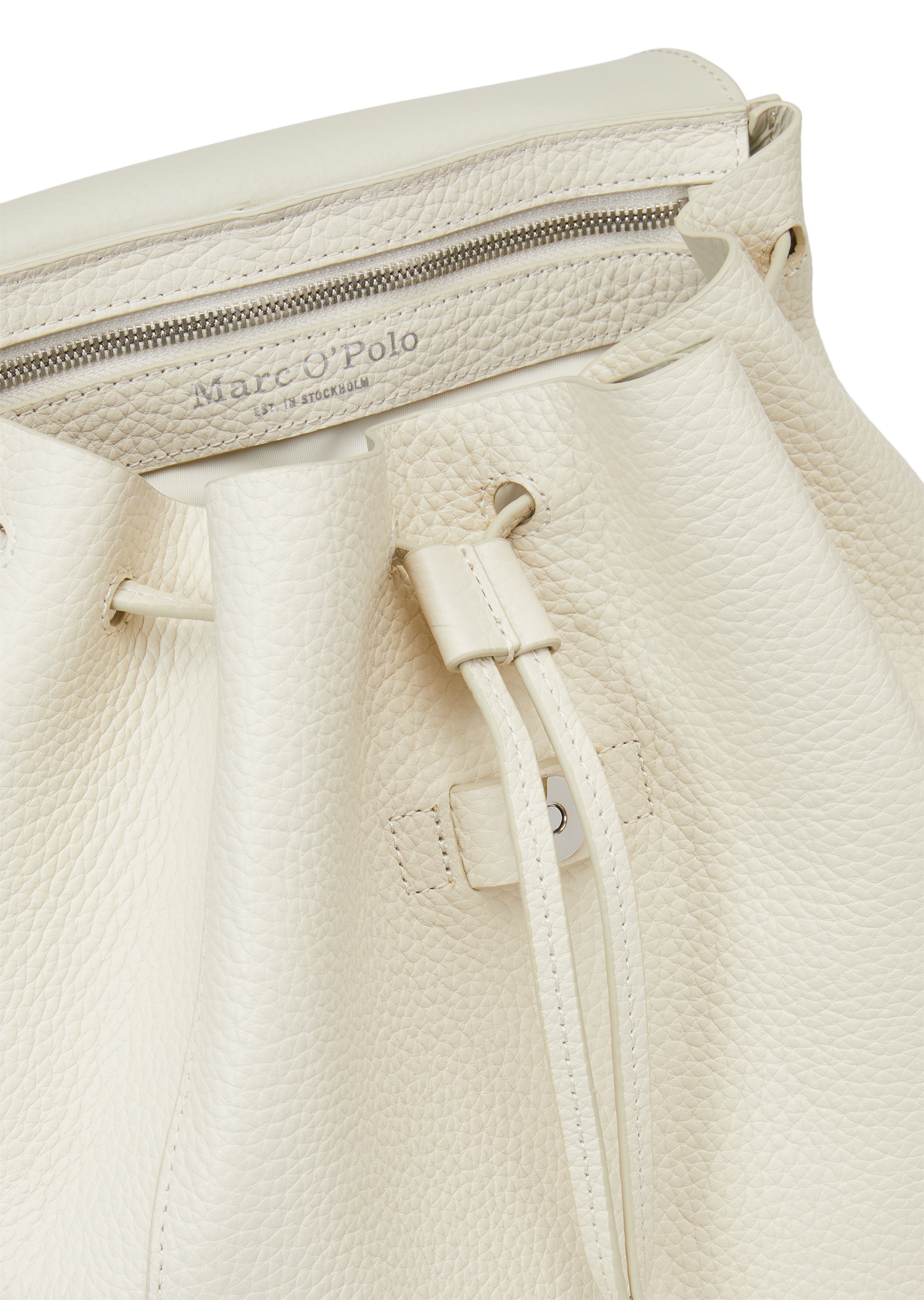 Marc O'Polo Rucksack »aus genarbtem Rindleder«