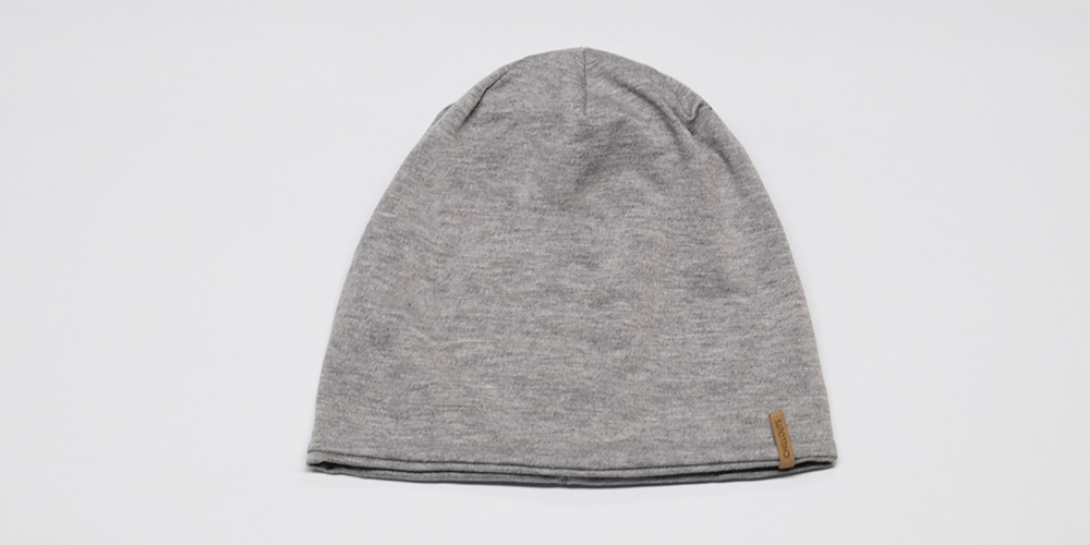 chillouts Beanie »Surrey Hat«, (1 St.), mit dezentem Flag-Label, passt sich jeder Kopfform an