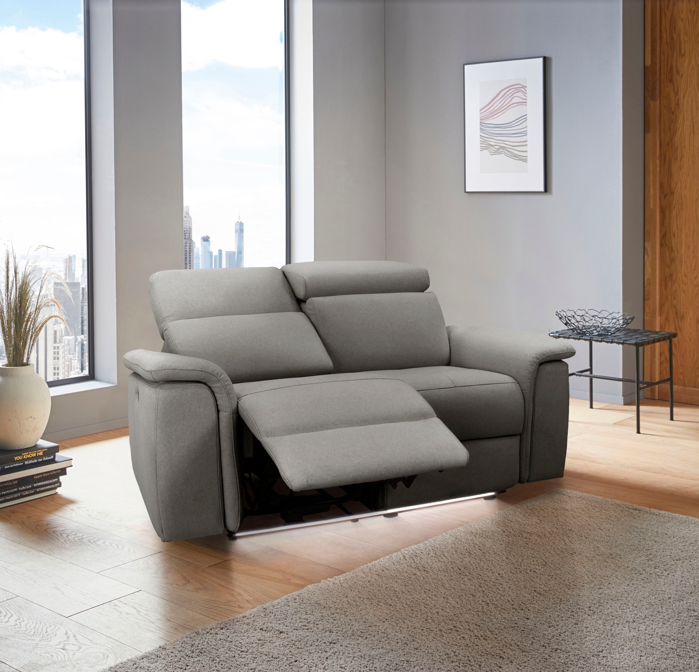 Places of Style 2-Sitzer »Pareli 172cm, manuelle u. elektr. Relaxfunktion«, USB, Kopfteil-Verstellung, LED, in Echtleder, Kunstleder, Web