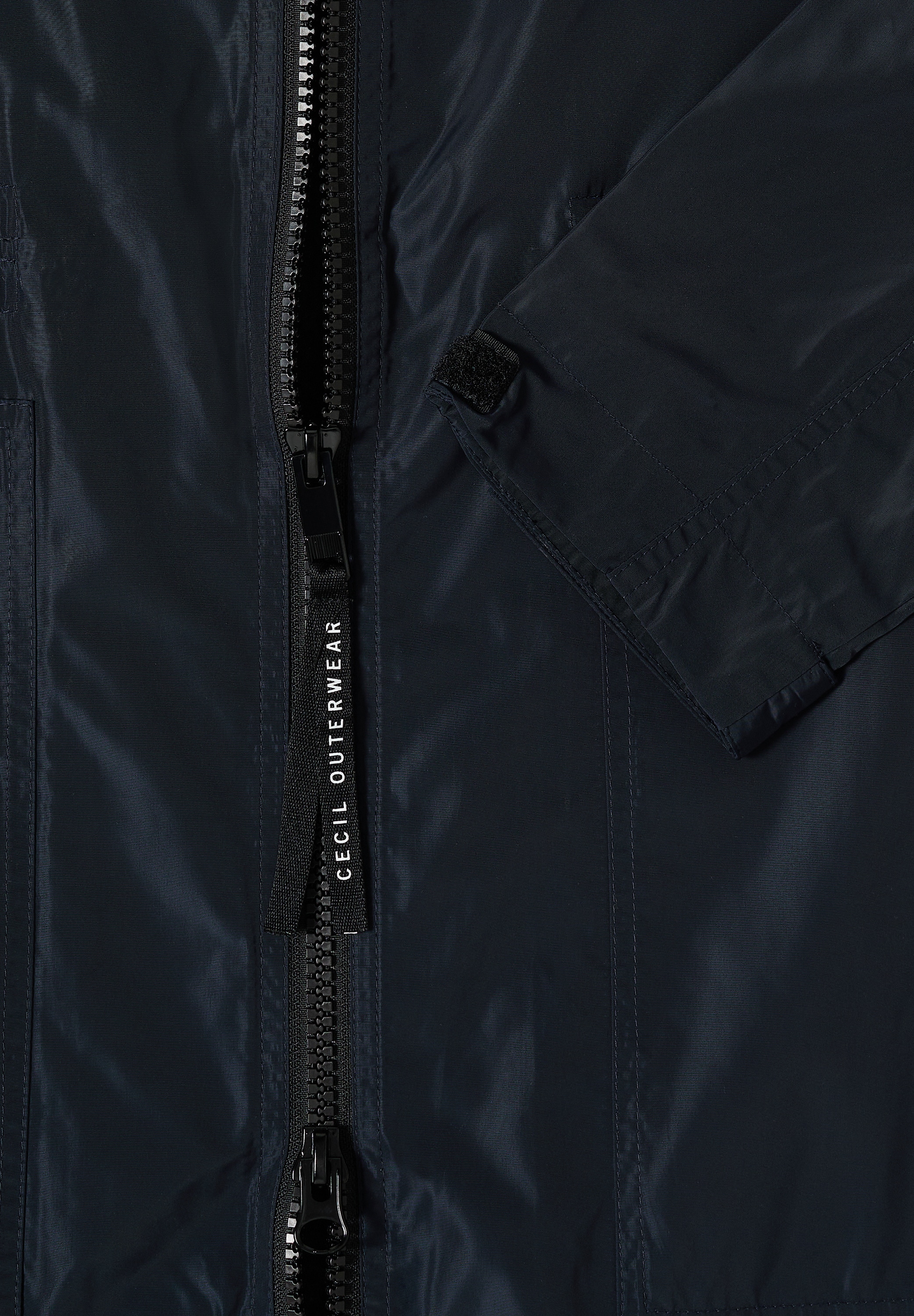 Cecil Softshellmantel mit Tunnelzug im Bund zum Taillieren