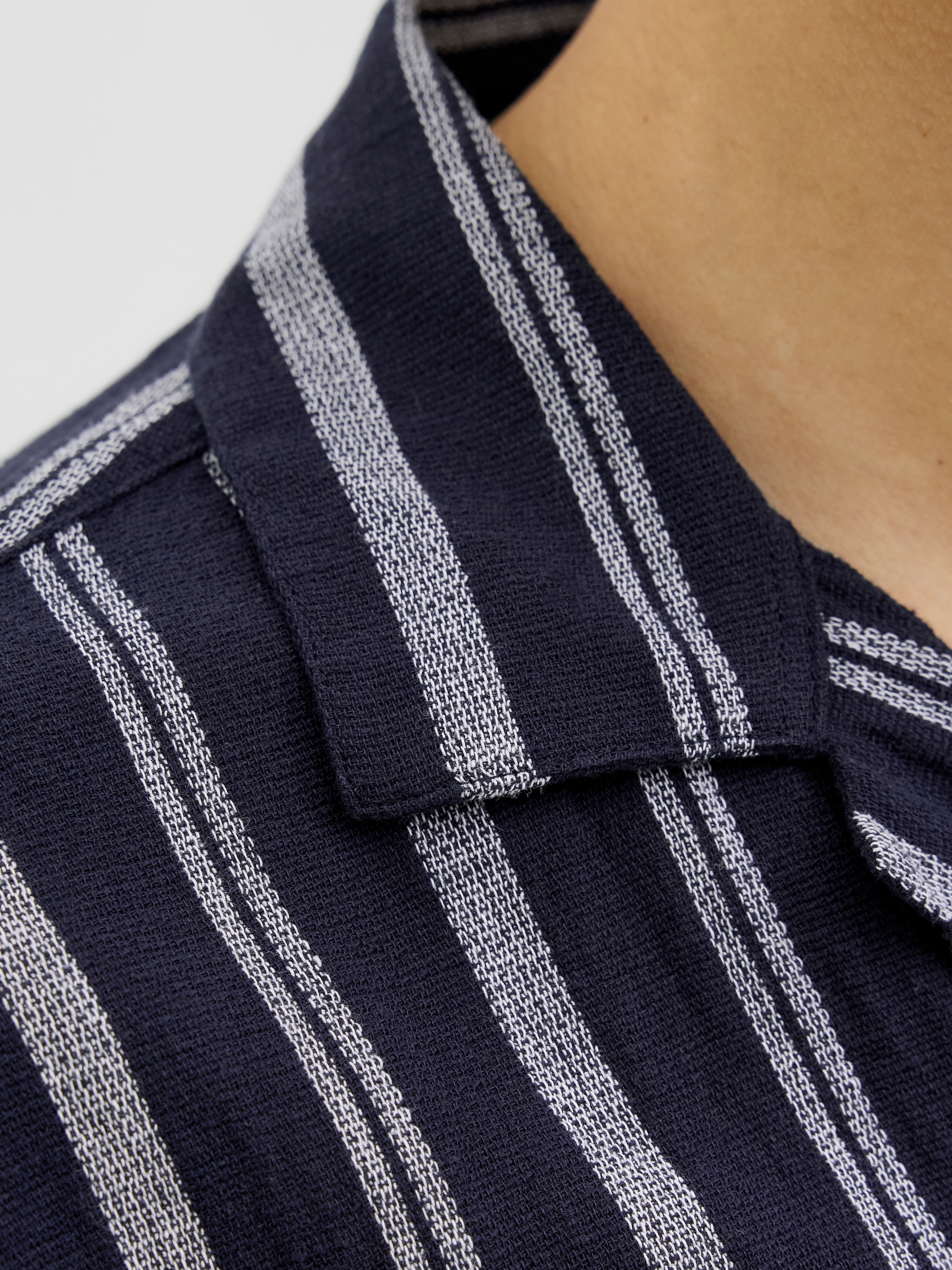 Jack & Jones Kurzarmhemd »JJEENZO STRIPE RESORT SHIRT SS SN« mit Streifen Muster