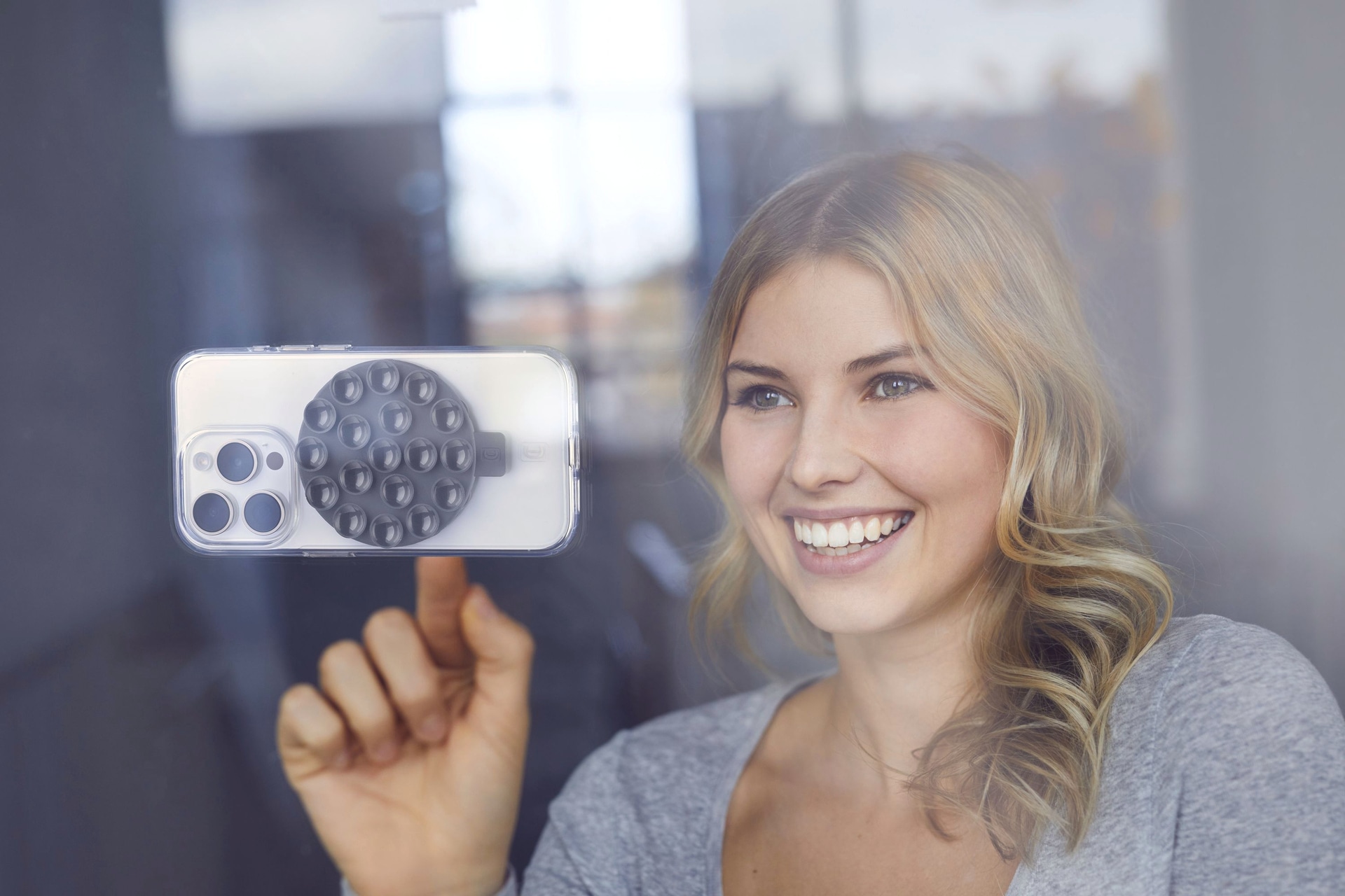 Cellularline Smartphone-Halterung »Bubble Selfie Saugnapfhalter«