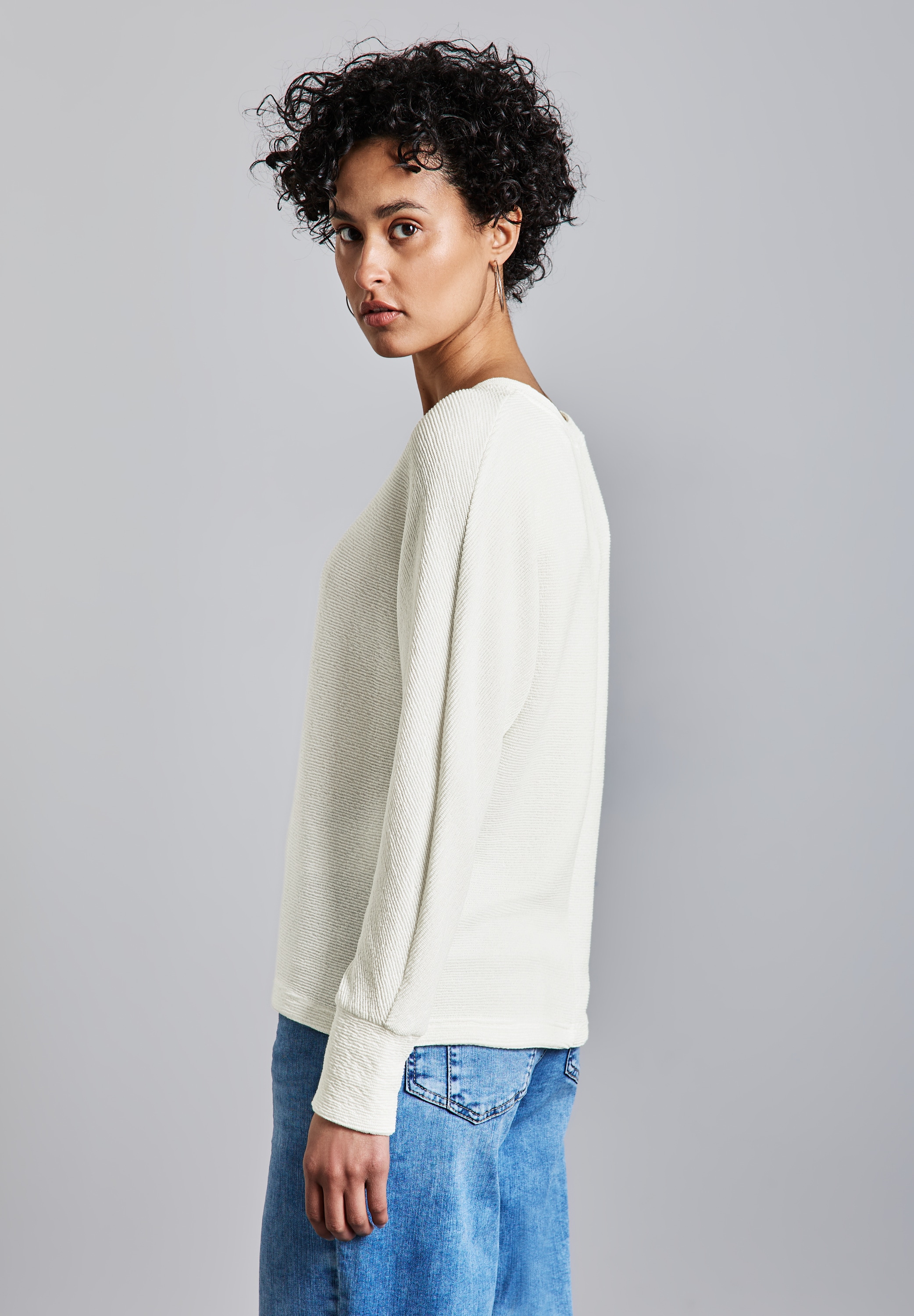 STREET ONE Langarmshirt, mit V-Ausschnitt