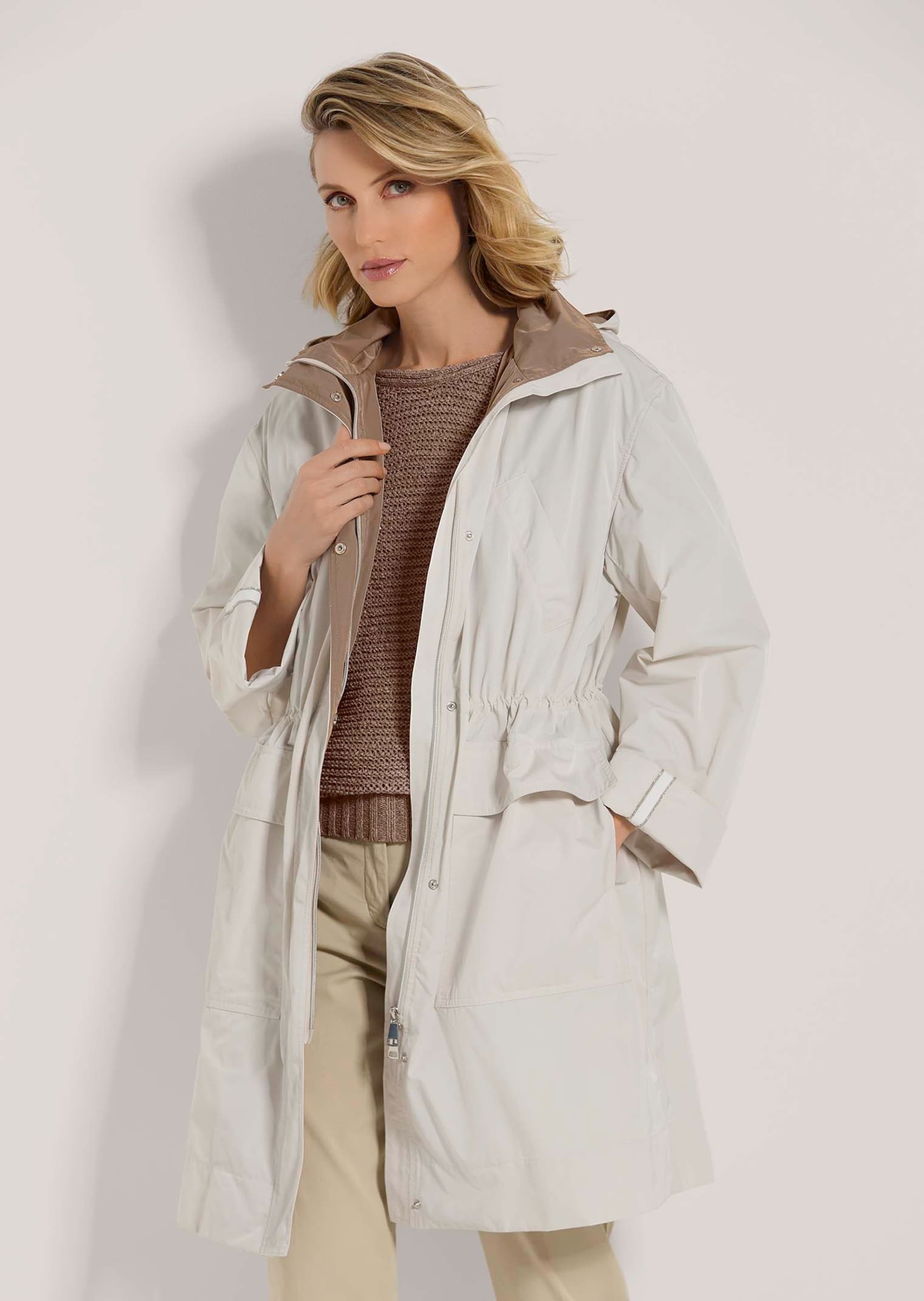 MADELEINE Kurzjacke »Jacke Outdoor-Jacke mit abnehmbarer Kapuze«
