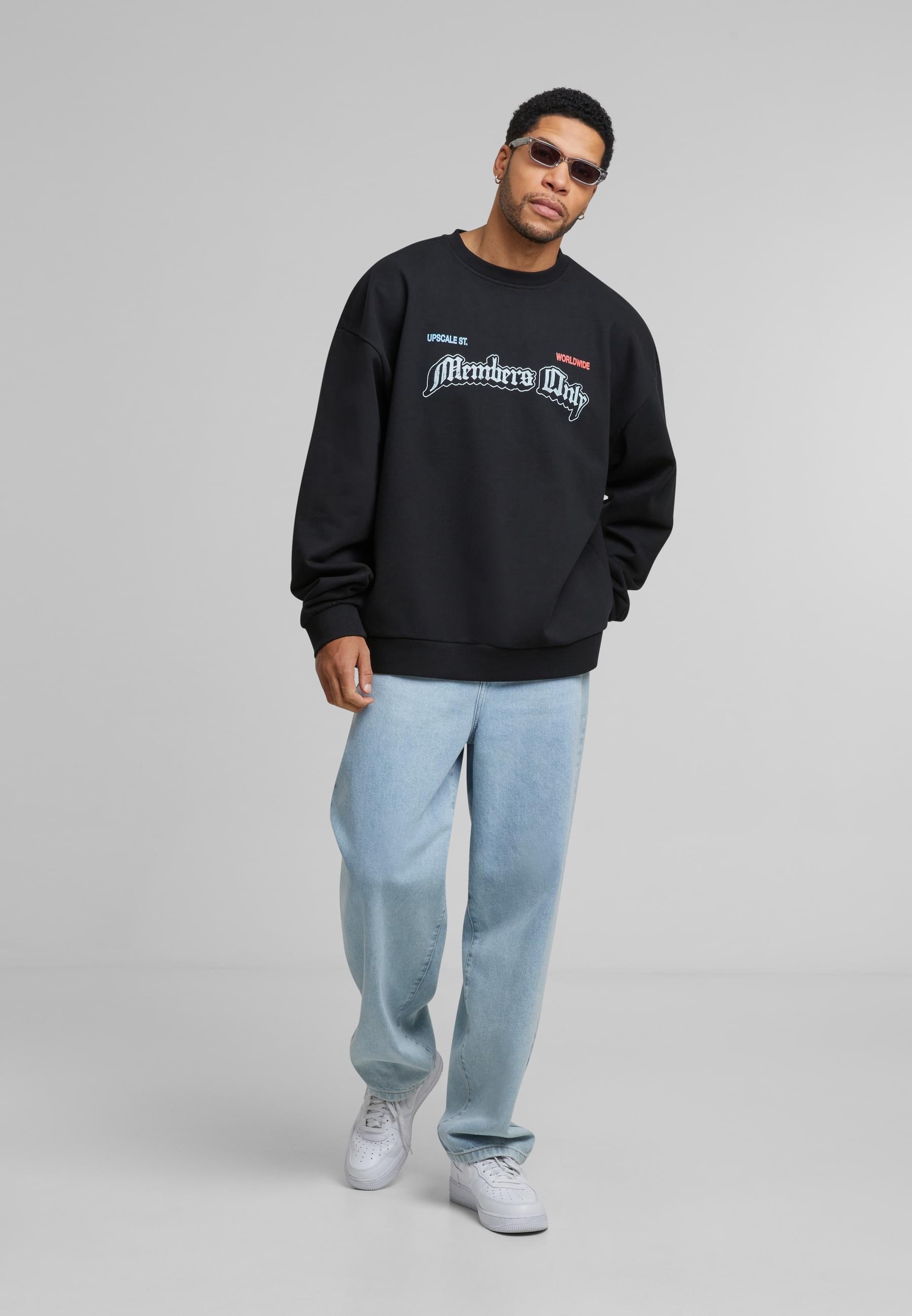 Upscale by Mister Tee Rundhalspullover »Upscale by Mister Tee Only Members Oversize Crewneck«, (1 tlg.)