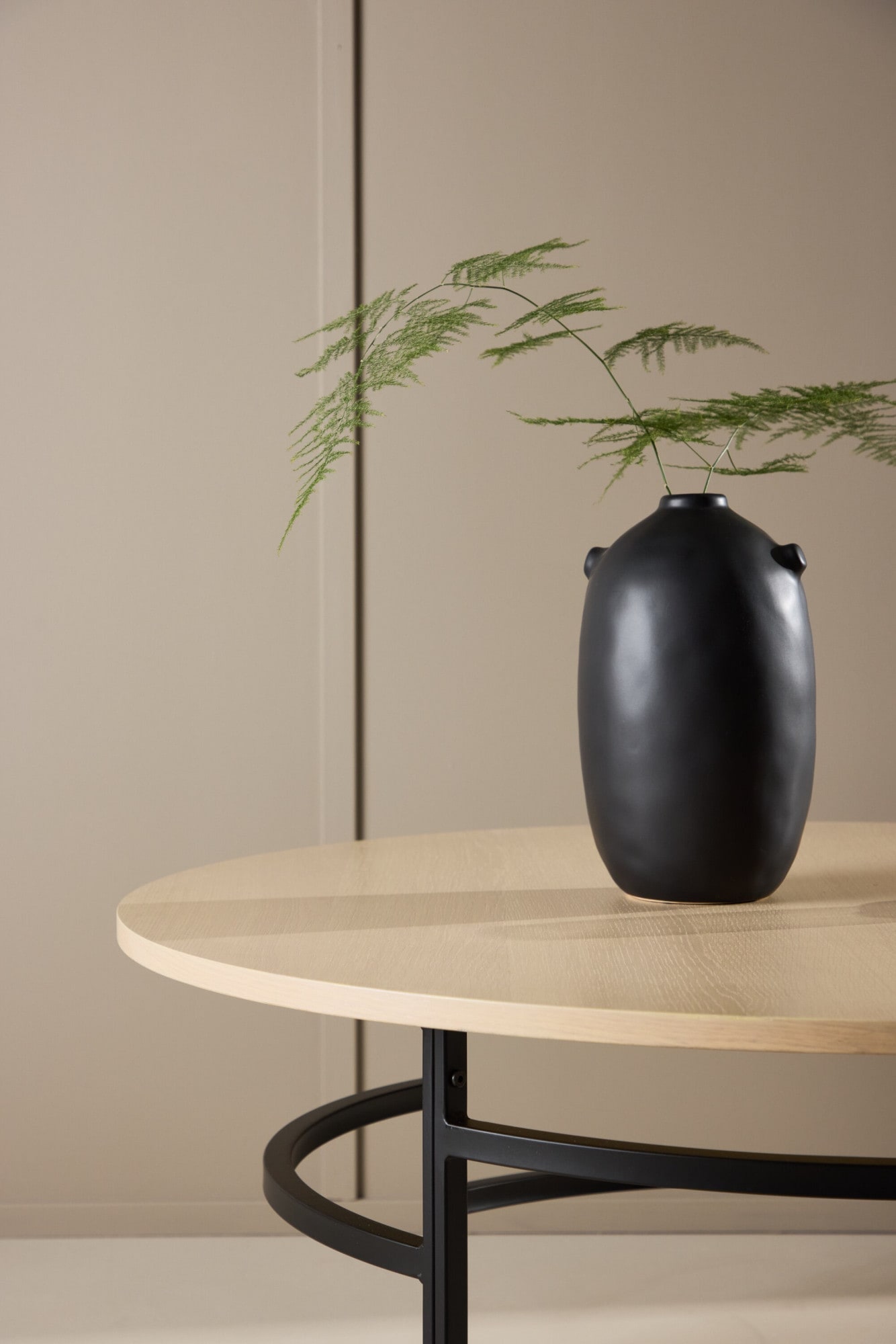 Venture Home Couchtisch »Copenhagen, runder Couchtisch Ø 100 cm in skandinavischer Eleganz« Sofatisch, MDF, Metallbeine, rund, abgerundet, modern