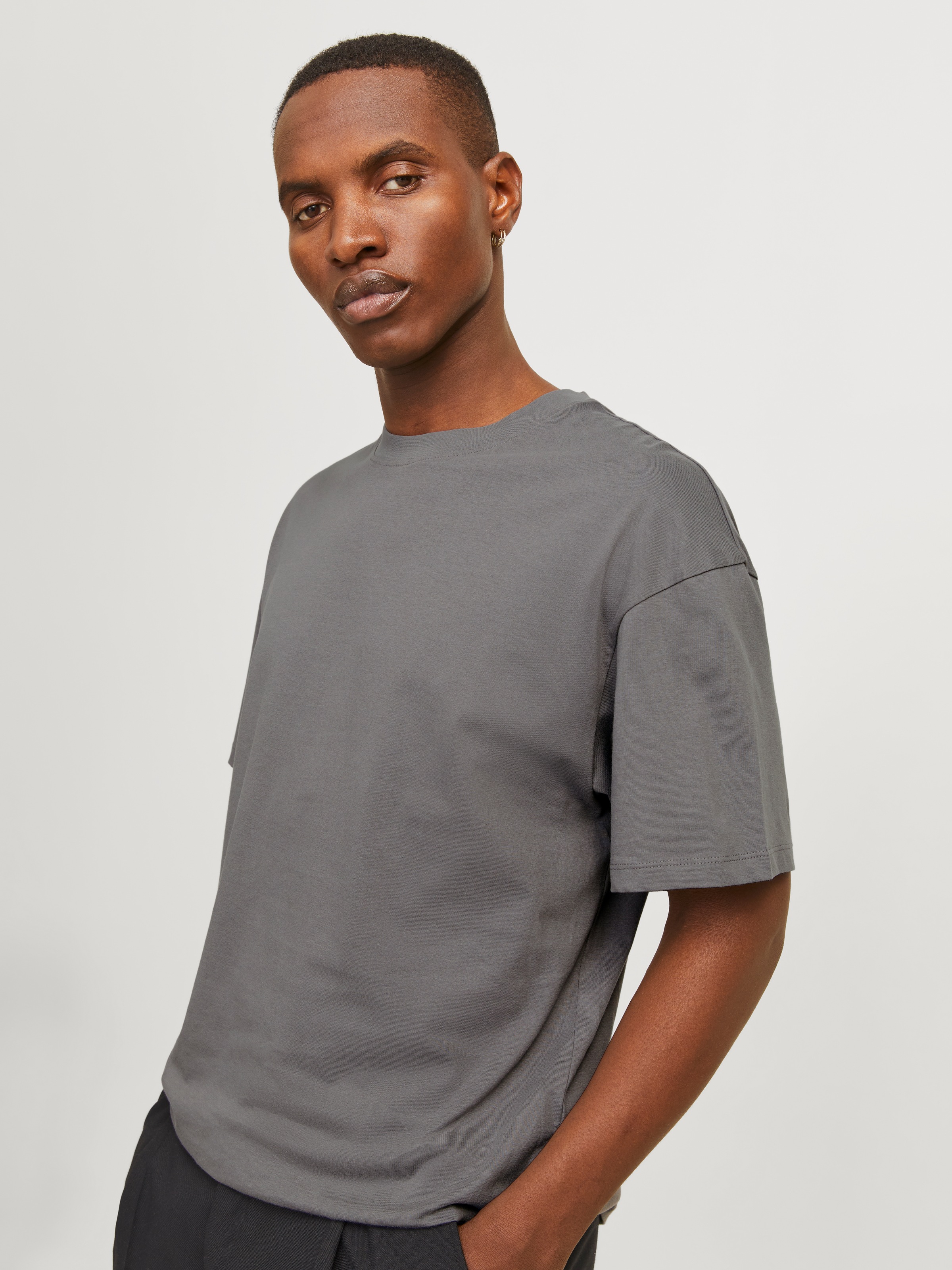 Jack & Jones "JJEBRADLEY Oversize T-Shirt mit klassischem Rundhalsausschnit günstig online kaufen