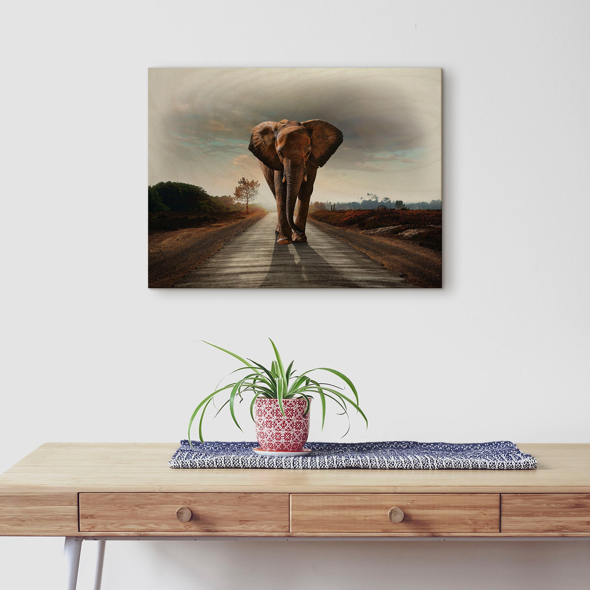 Artland Holzbild »Ein Elefant läuft auf der Straße«, (1 St.) kaufen | BAUR