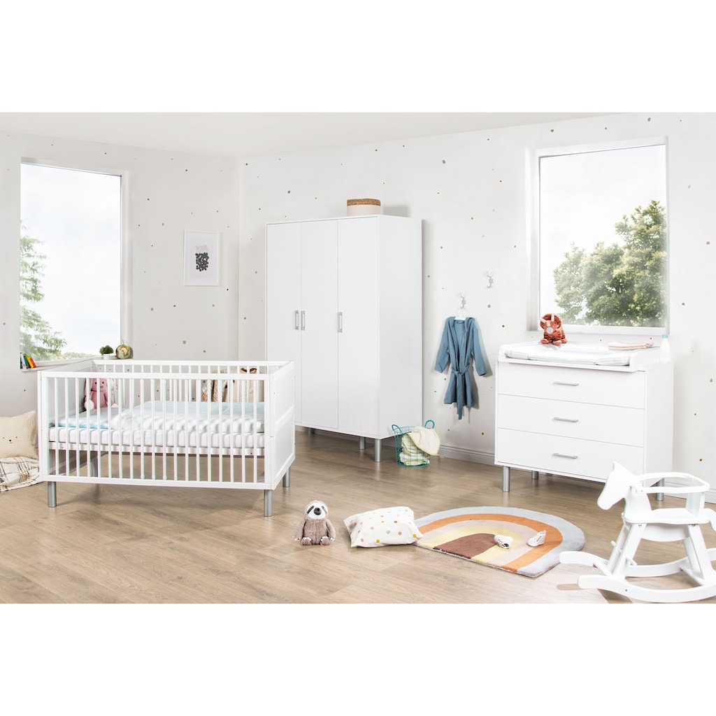 Pinolino® Babyzimmer-Komplettset »Jarle breit groß, begrenztes Angebot! Top Preis!«, (Set, 3 St., Gitterbett, Wickelkommode, Kleiderschrank)