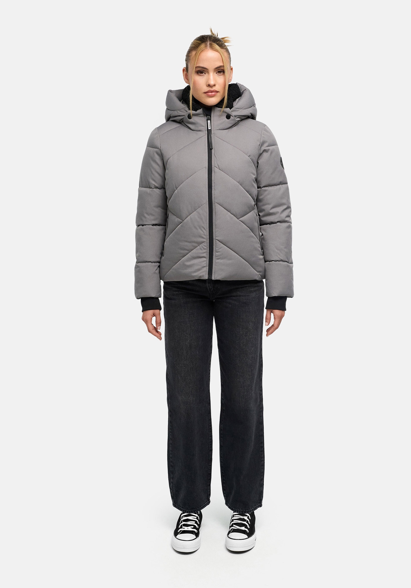 Marikoo "Shinamii" mit Kapuze Kurze Steppjacke mit Kapuze und diagonalem Steppmuster