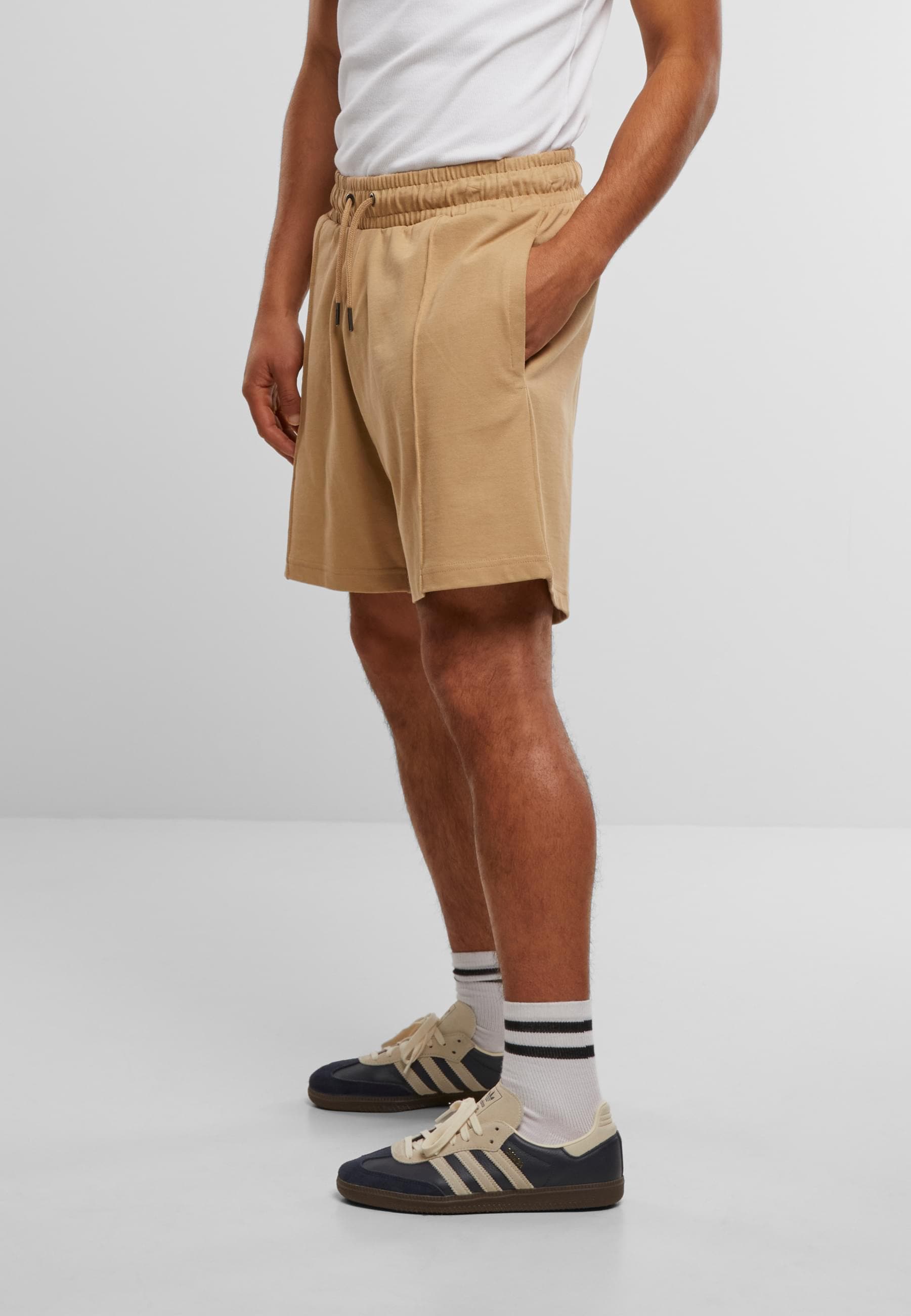 URBAN CLASSICS Sweatshorts »Urban Classics Heavy Jersey Pintuck Track Shorts«, (1 tlg.)