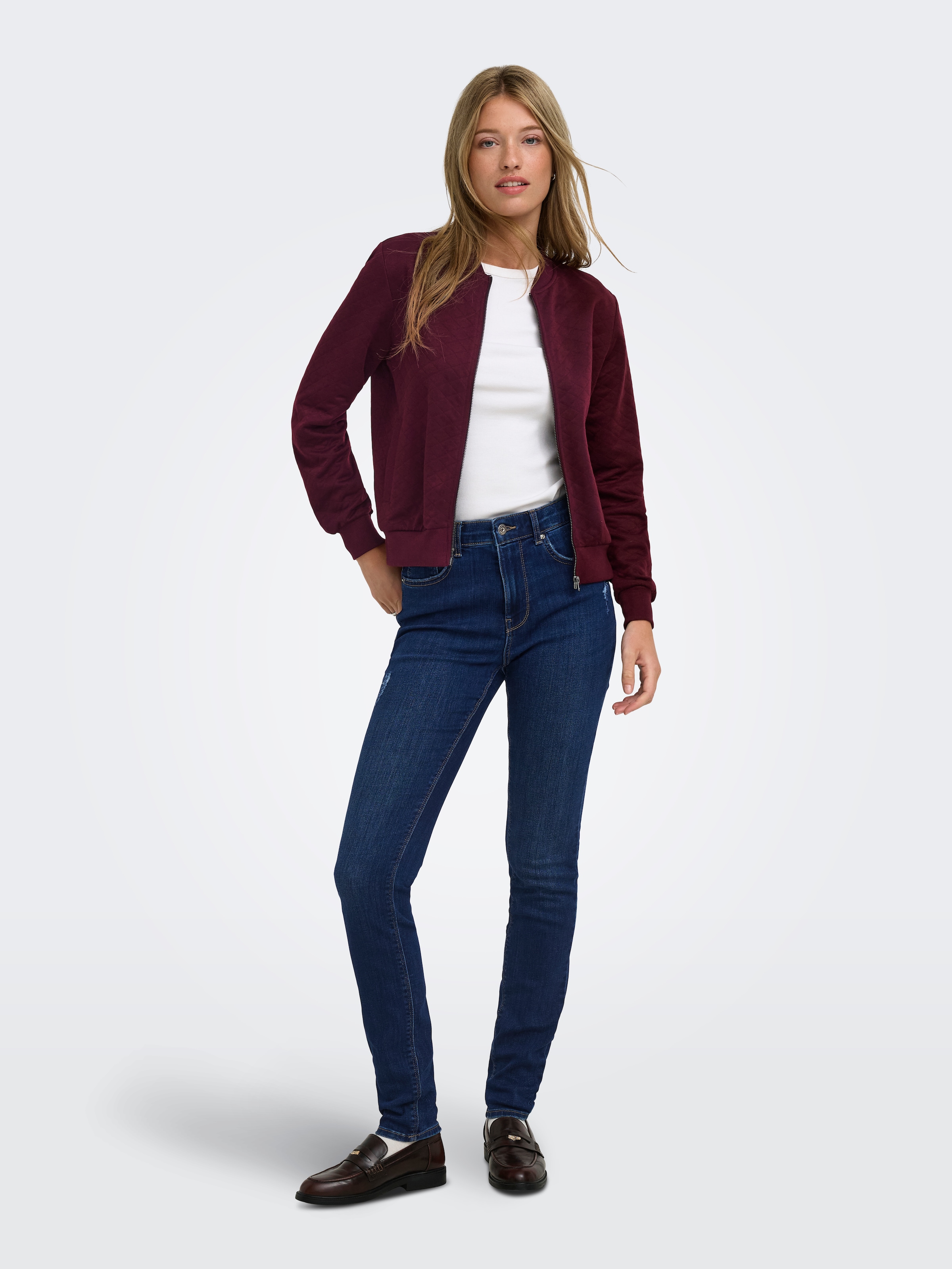 ONLY Sweatjacke »ONLJOYCE L/S BOMBER SWT NOOS« Polyester, regular fit, gesteppte Optik im Bomberjacken Stil