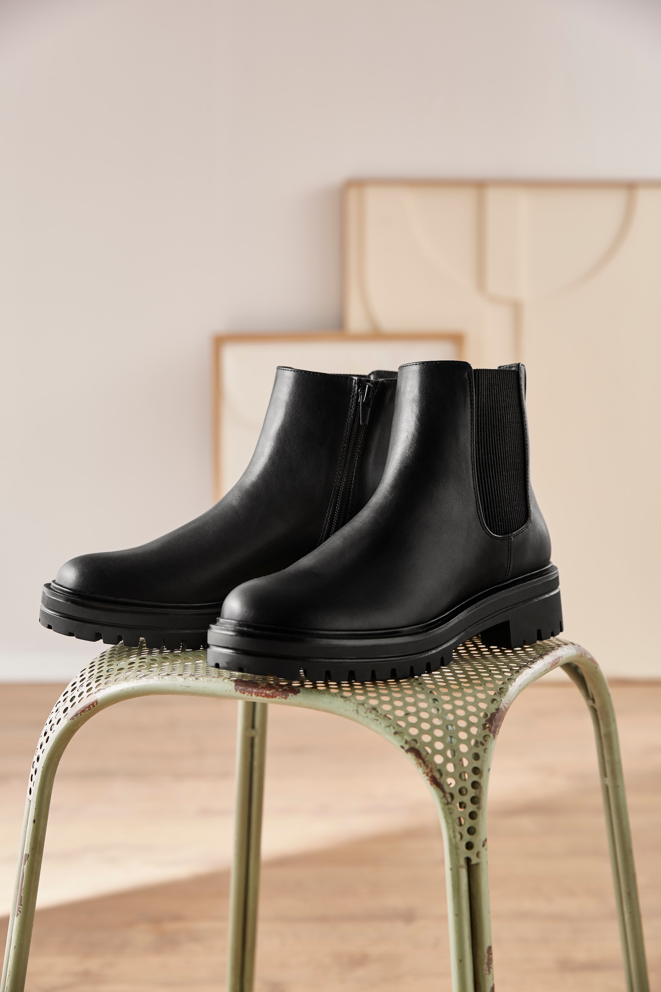 Aniston SHOES Chelseaboots, Stiefelette, Blockabsatz, mit breitem Stretch - NEUE KOLLEKTION
