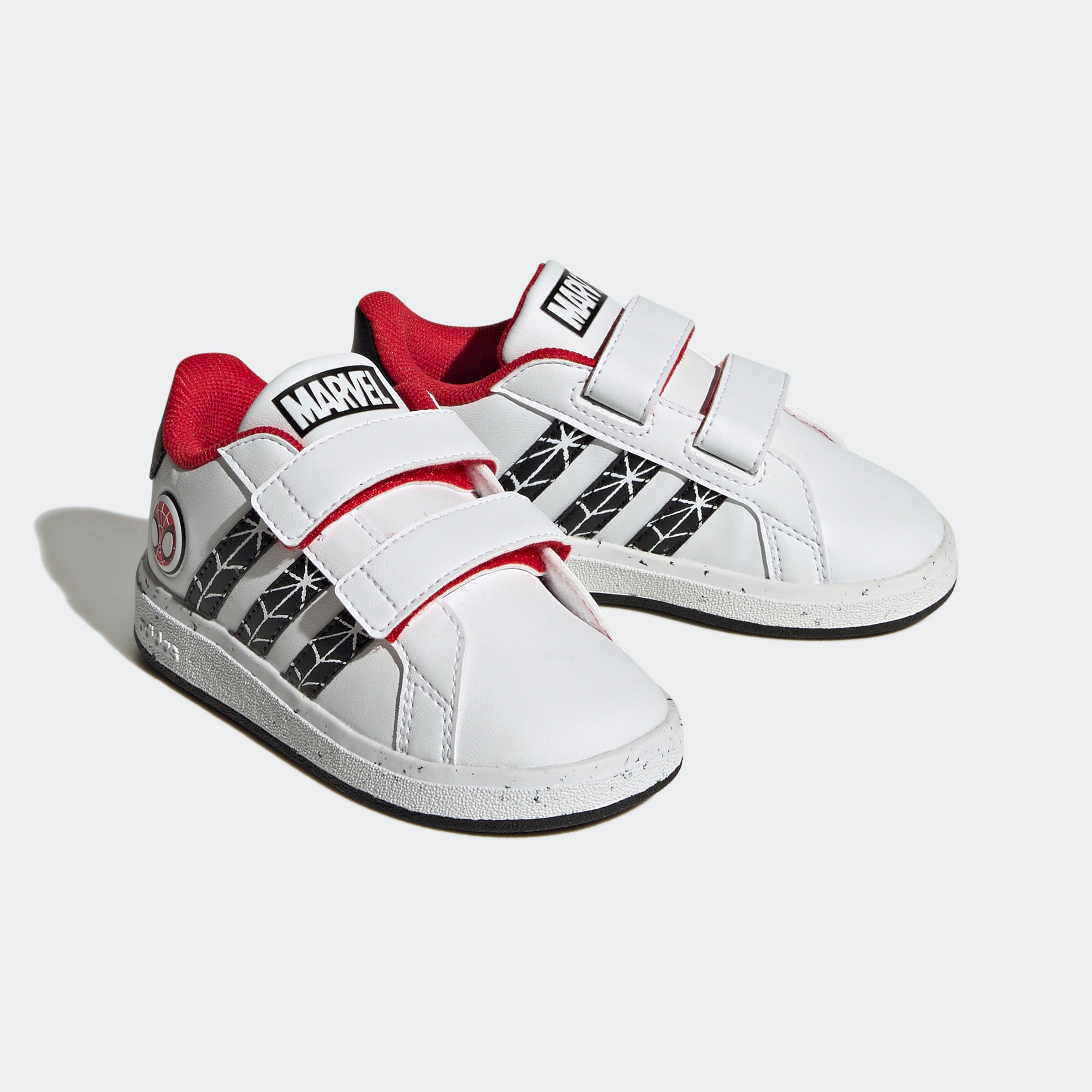 Sneaker »ADIDAS GRAND COURT X MARVEL SPIDER-MAN KIDS«, Design auf den Spuren des...