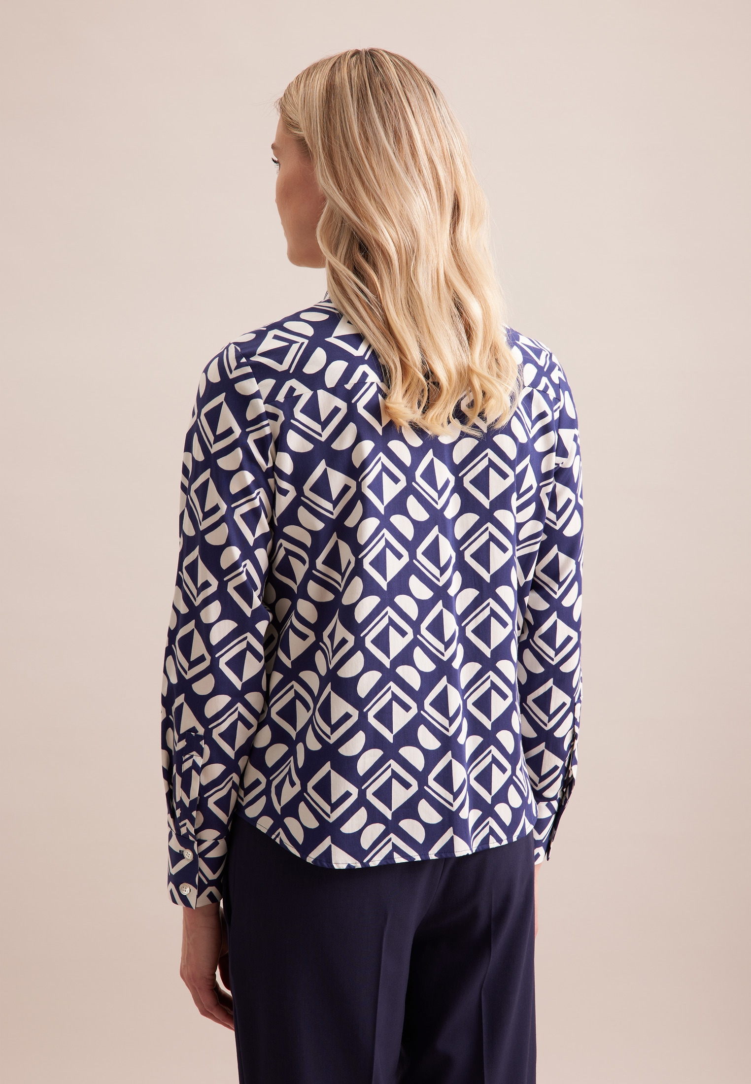 seidensticker Hemdbluse »Schwarze Rose«, Langarm Kragen Geometrische Muster