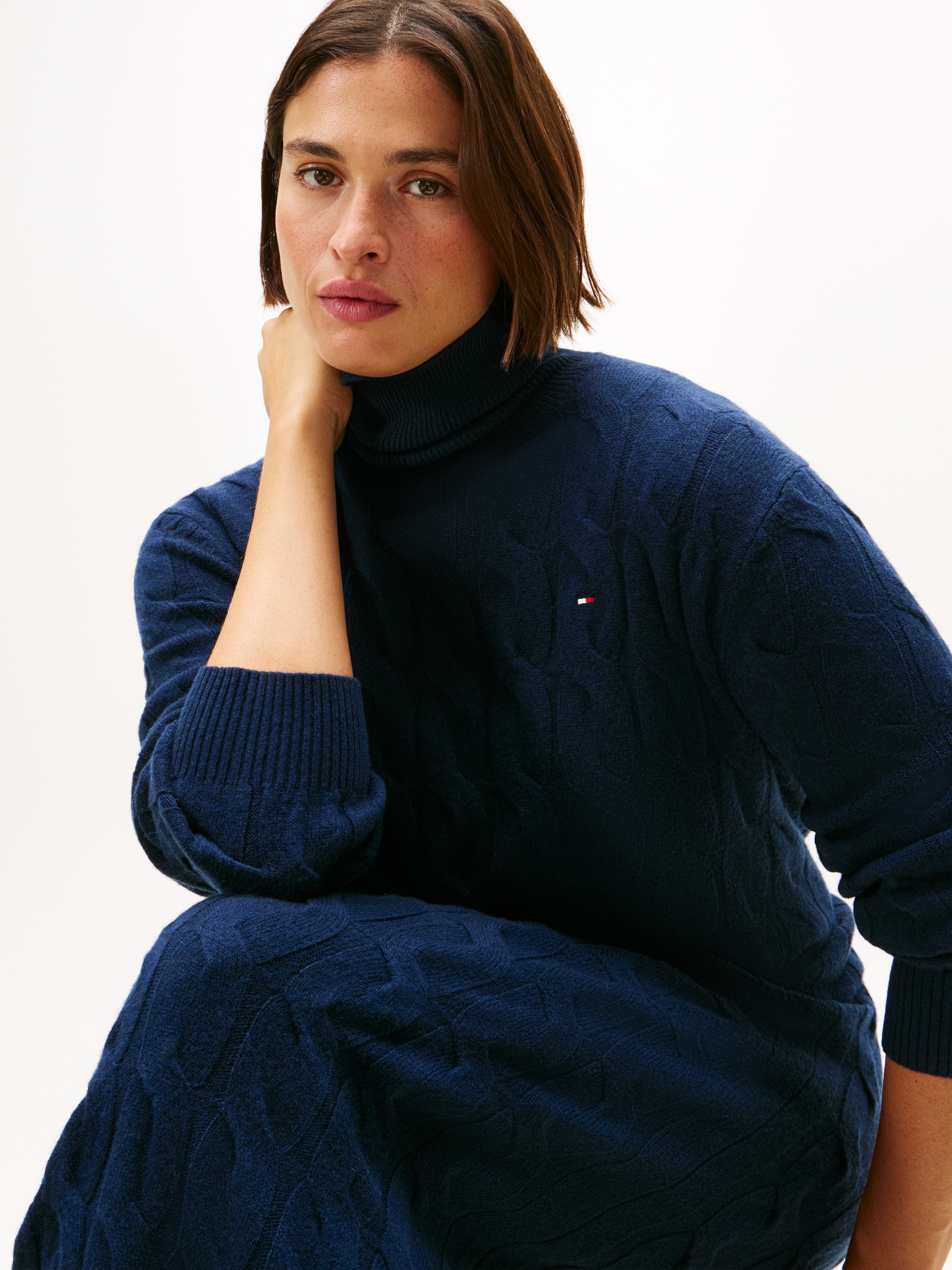 Tommy Hilfiger Curve Strickkleid »CRV SOFT WOOL CABLE ROLL-NK DRS«, in großen Größen, mit Zopfmuster, aus reiner Wolle