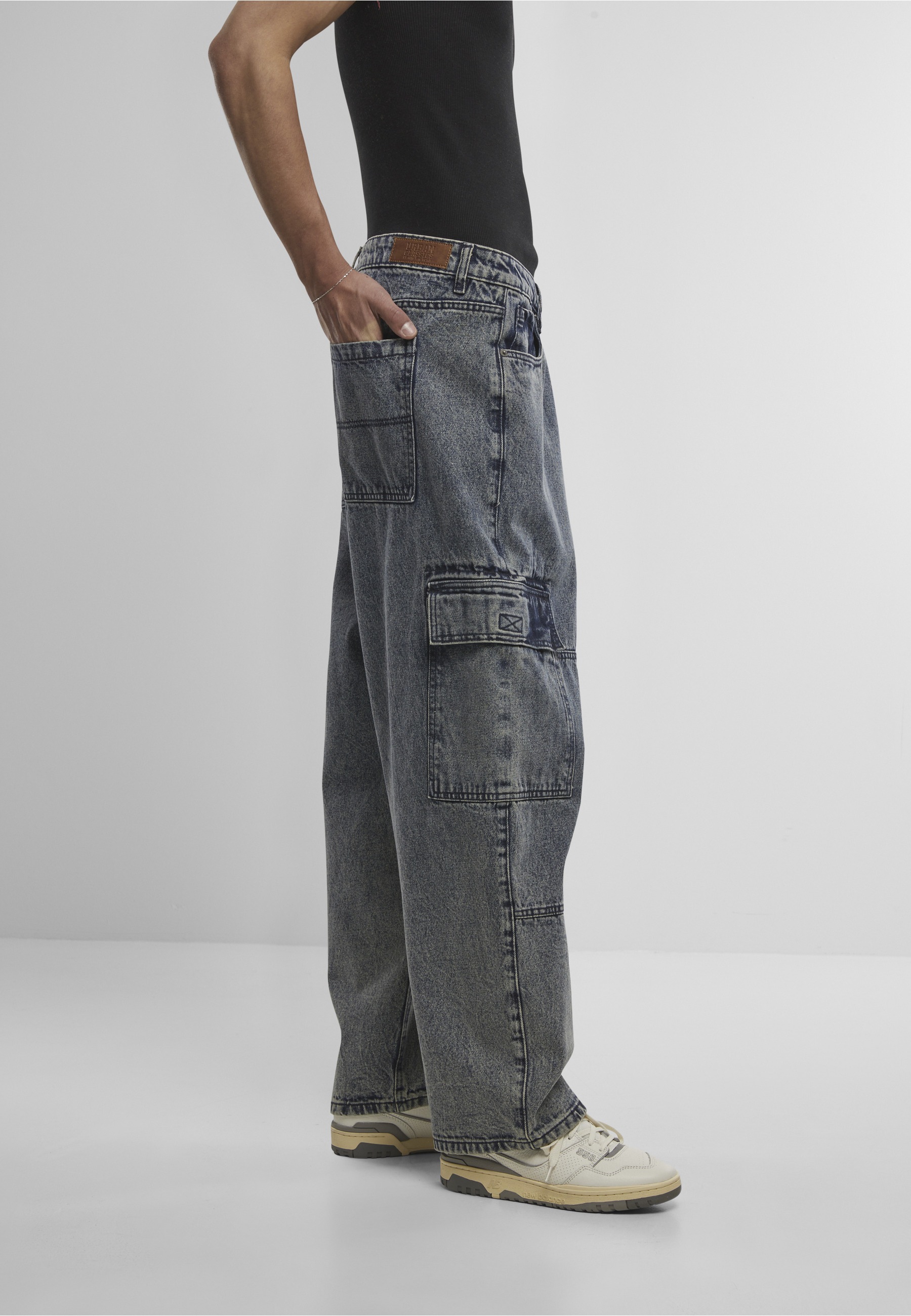 URBAN CLASSICS Bequeme Jeans »Urban Classics Tapered Heavy Ounce Baggy Cargo Jeans«