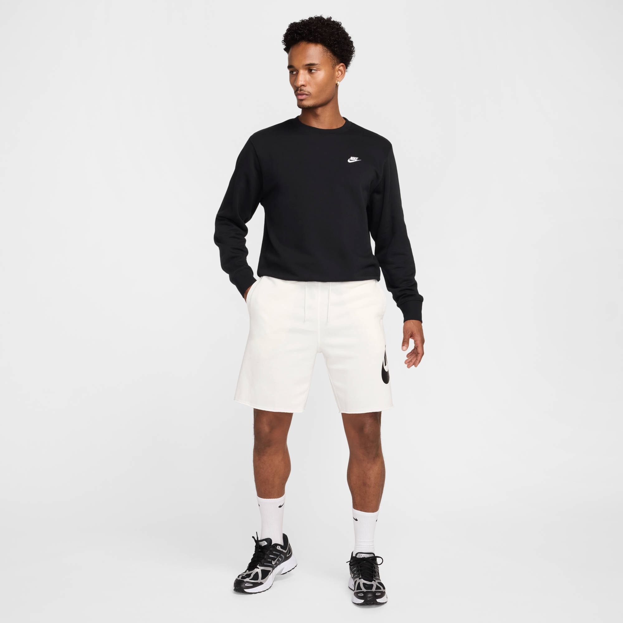 Nike Sportswear Shorts »M NK CLUB ALUMNI FT SHORT«  aus French Terry, mit Kordelverschluss, lässiger Schnitt
