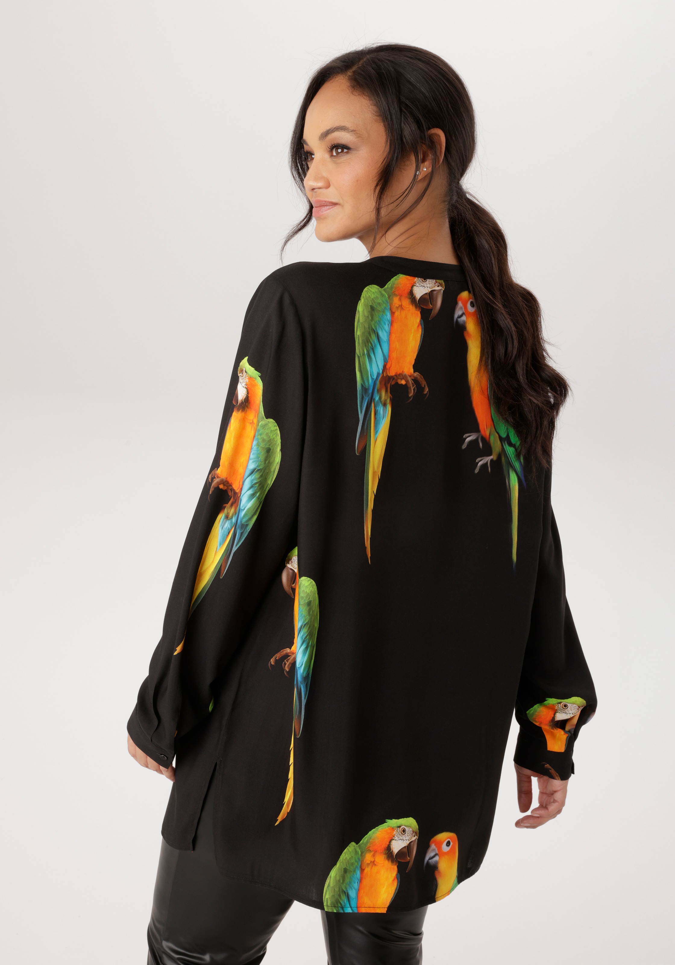 Aniston PLUS Longbluse Mit ausgefallenen Papgeien Druck - NEUE KOLLEKTION günstig online kaufen