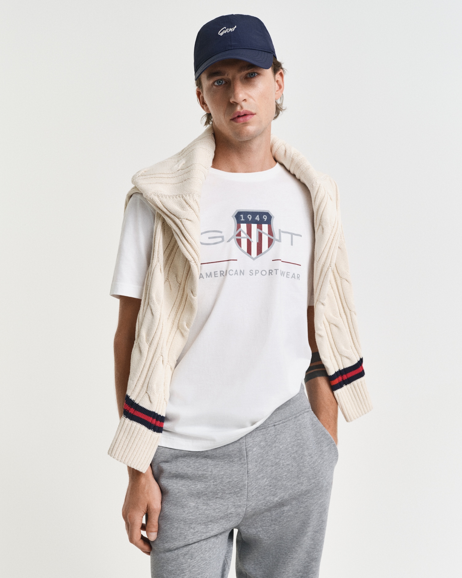 Gant T-Shirt »REG ARCHIVE SHIELD SS T-SHIRT« mit Logodruck auf der Brust