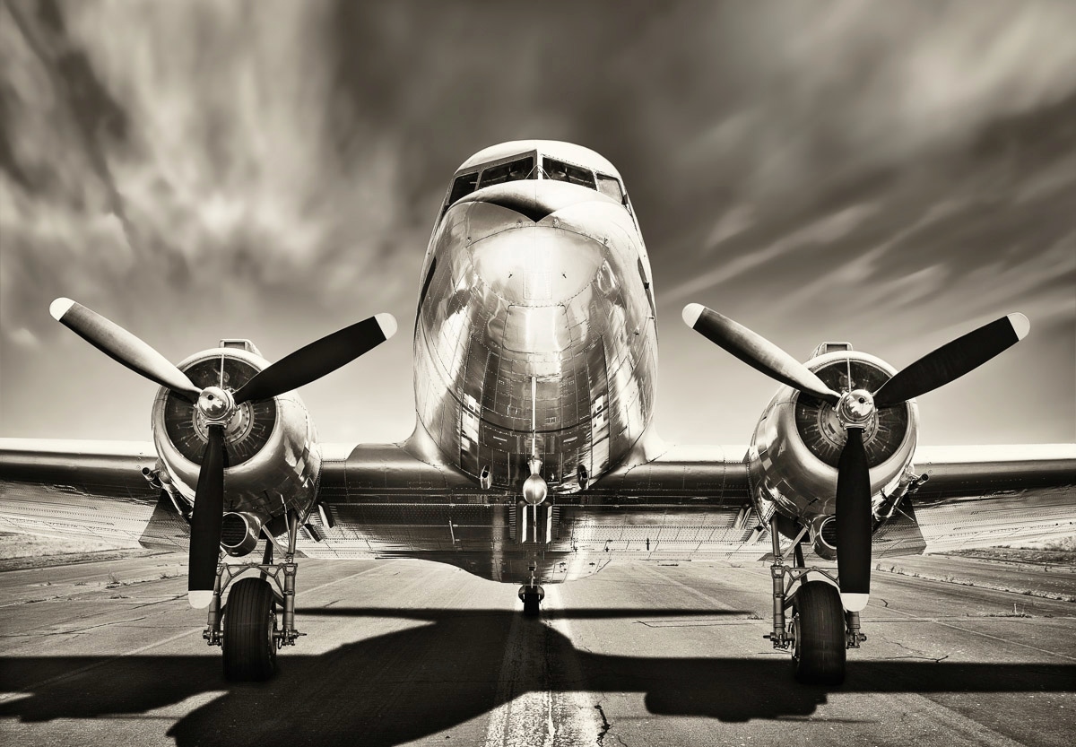 Papermoon Fototapete "Flugzeug Schwarz & Weiß"