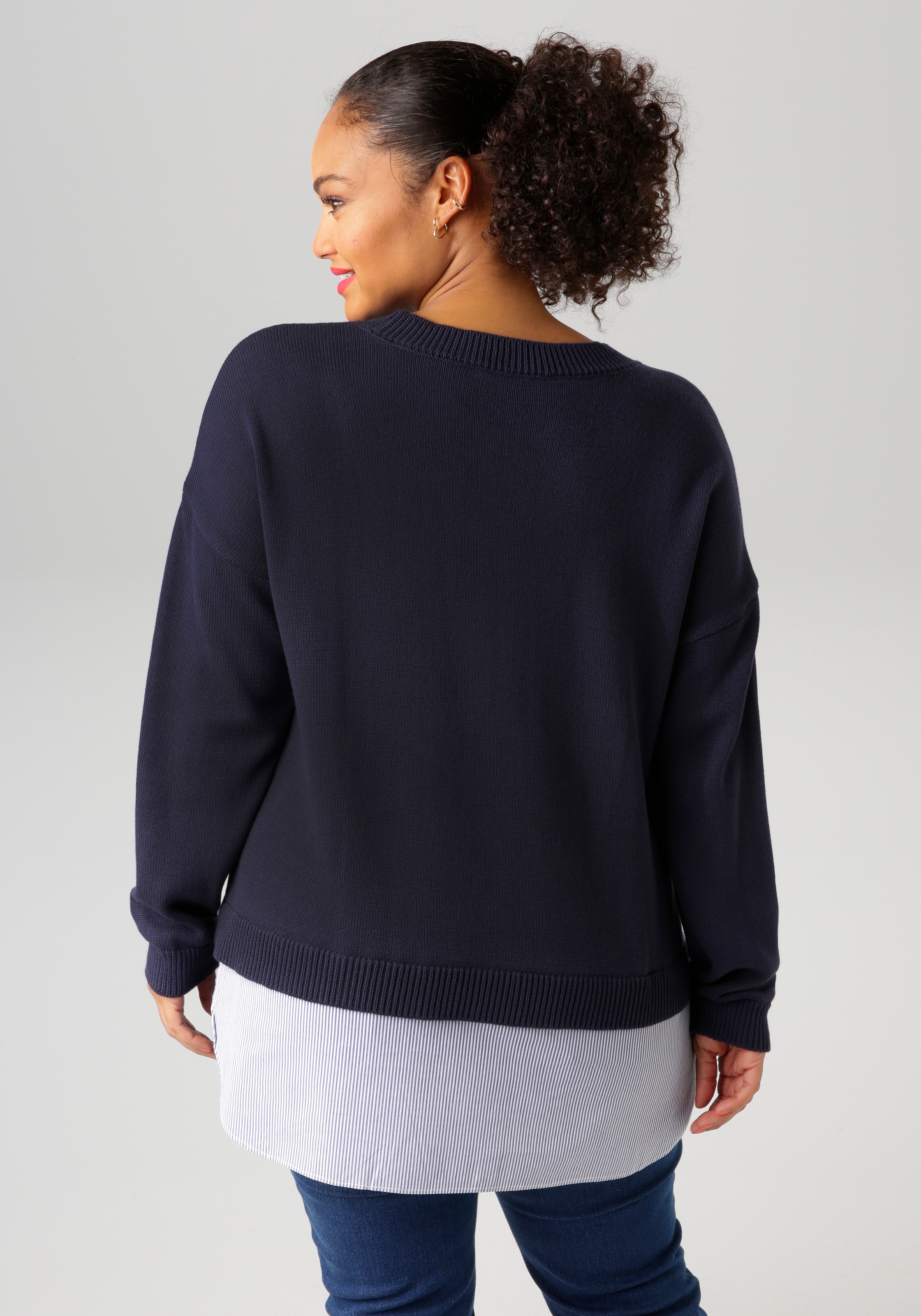 Aniston PLUS Strickpullover, mit gestreiftem Bluseneinsatz am Saum günstig online kaufen