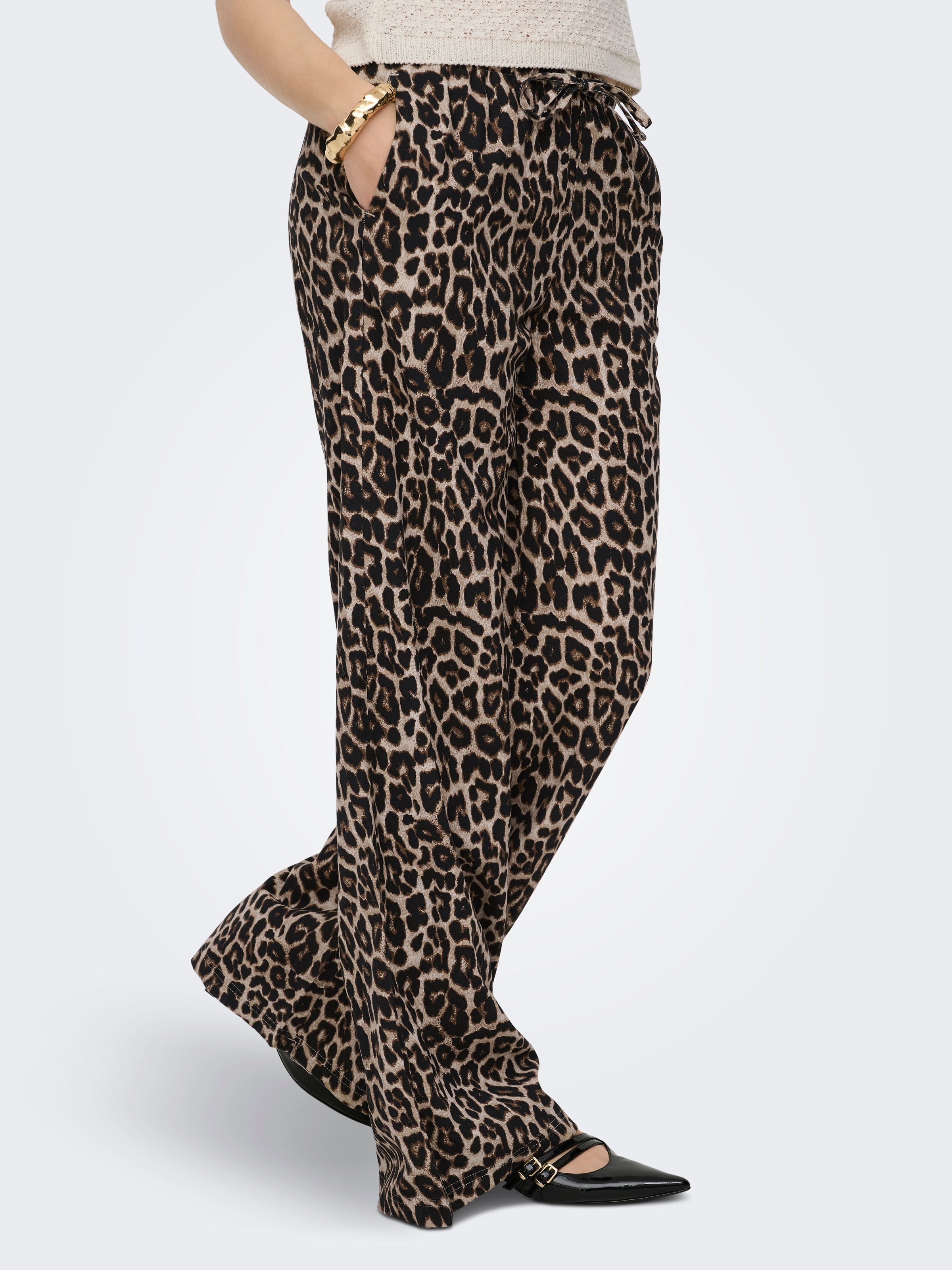 ONLY Schlupfhose "ONLARIS LIFE PULLUP TIE PANTS WVN CC" mit Leopardenmuster günstig online kaufen