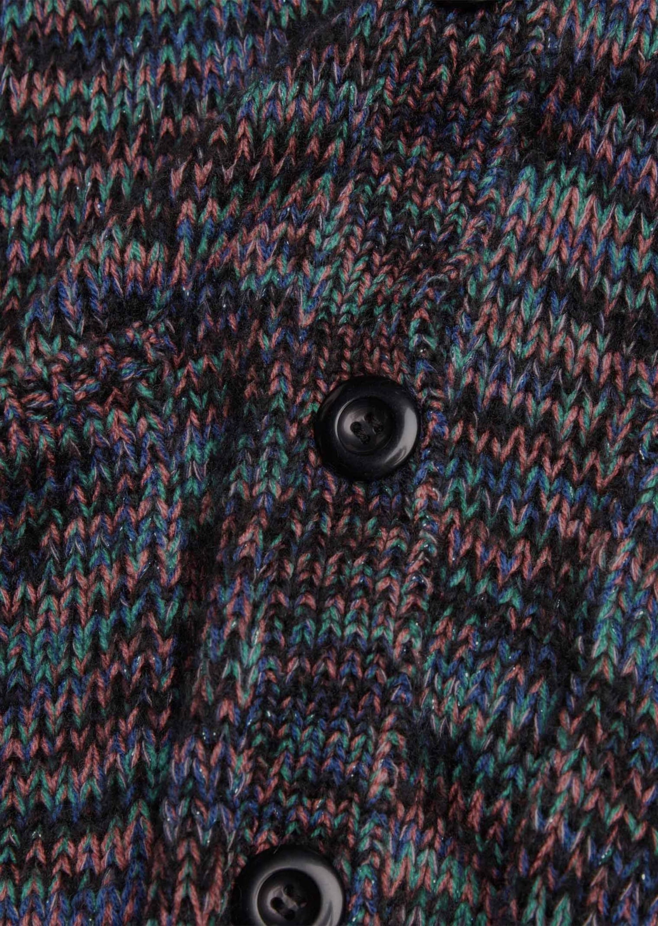 GOLDNER Strickjacke »Kurzgröße Kuschelweiche Strickjacke in kaschierender Länge«