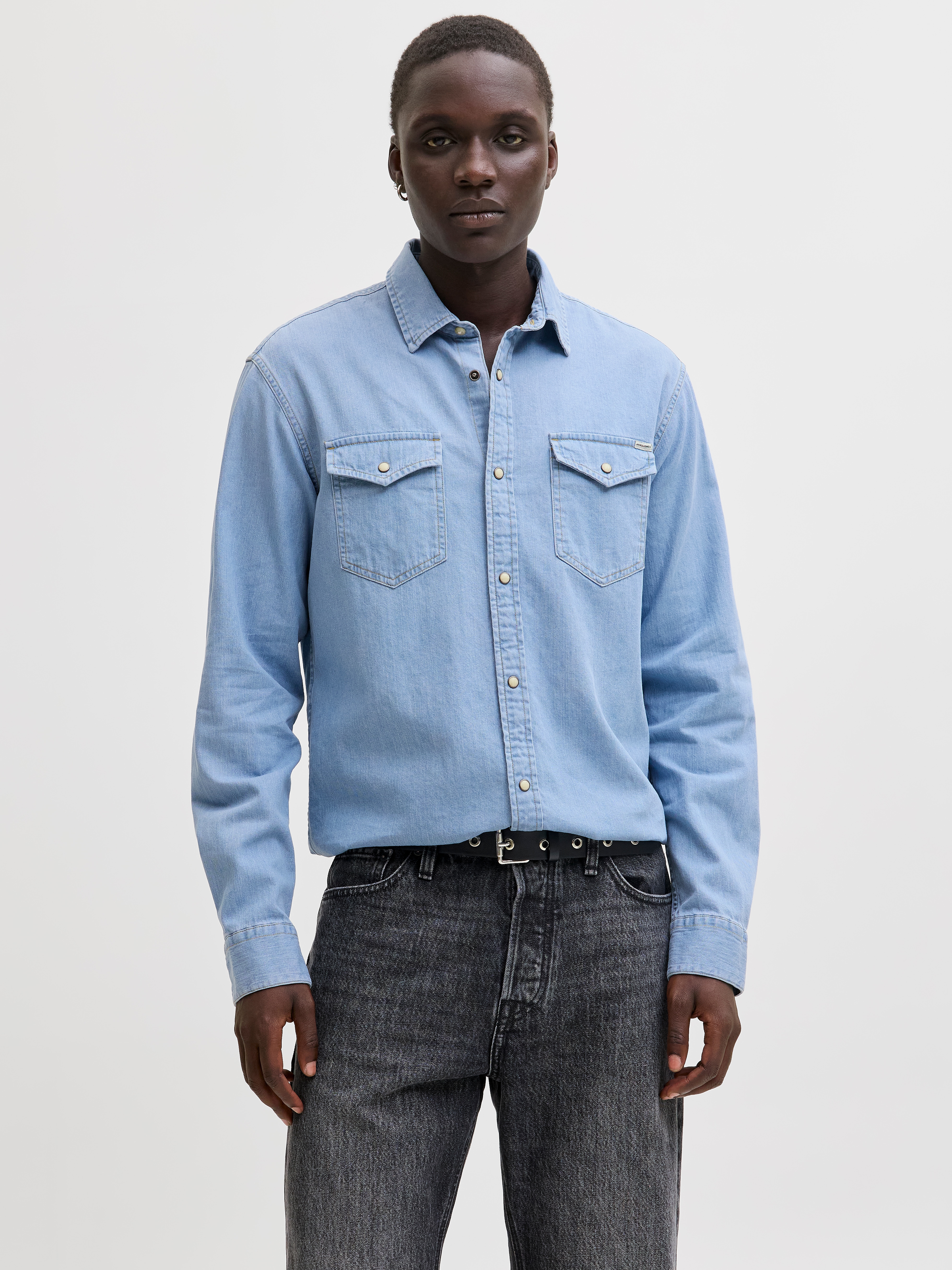 Jack & Jones "JJESHERIDAN SHIRT L/S NOOS" mit angesetzter Brusttasche