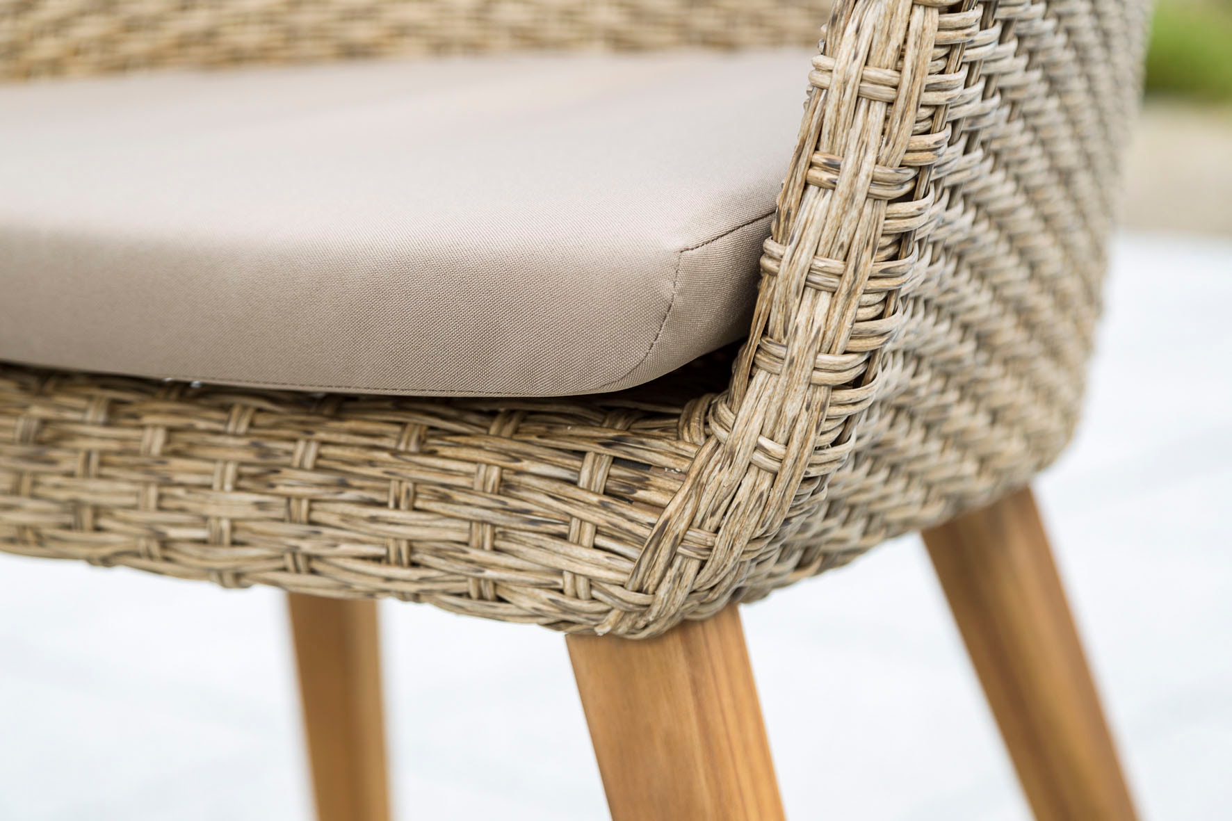 MERXX Garten-Essgruppe »»Arrone««, (Set, 7 tlg., Tisch doppelt ausziehbar: 100x 180/220/260x 75 cm), Sesselbeine aus Akazienholz, Beine 9x9 cm, Tischplatte 3 cm