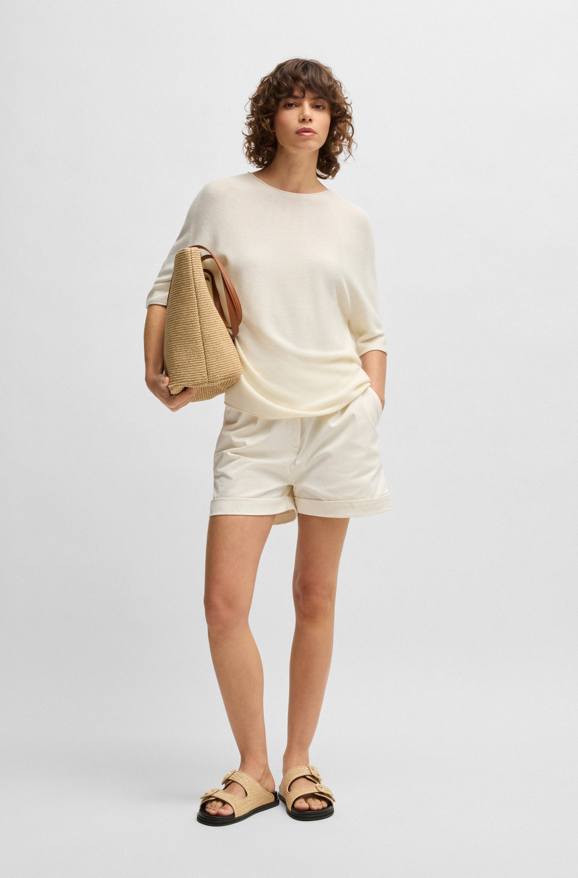 BOSS ORANGE Shorts »Taschi Premium Damenmode«, mit BOSS Metall Logo